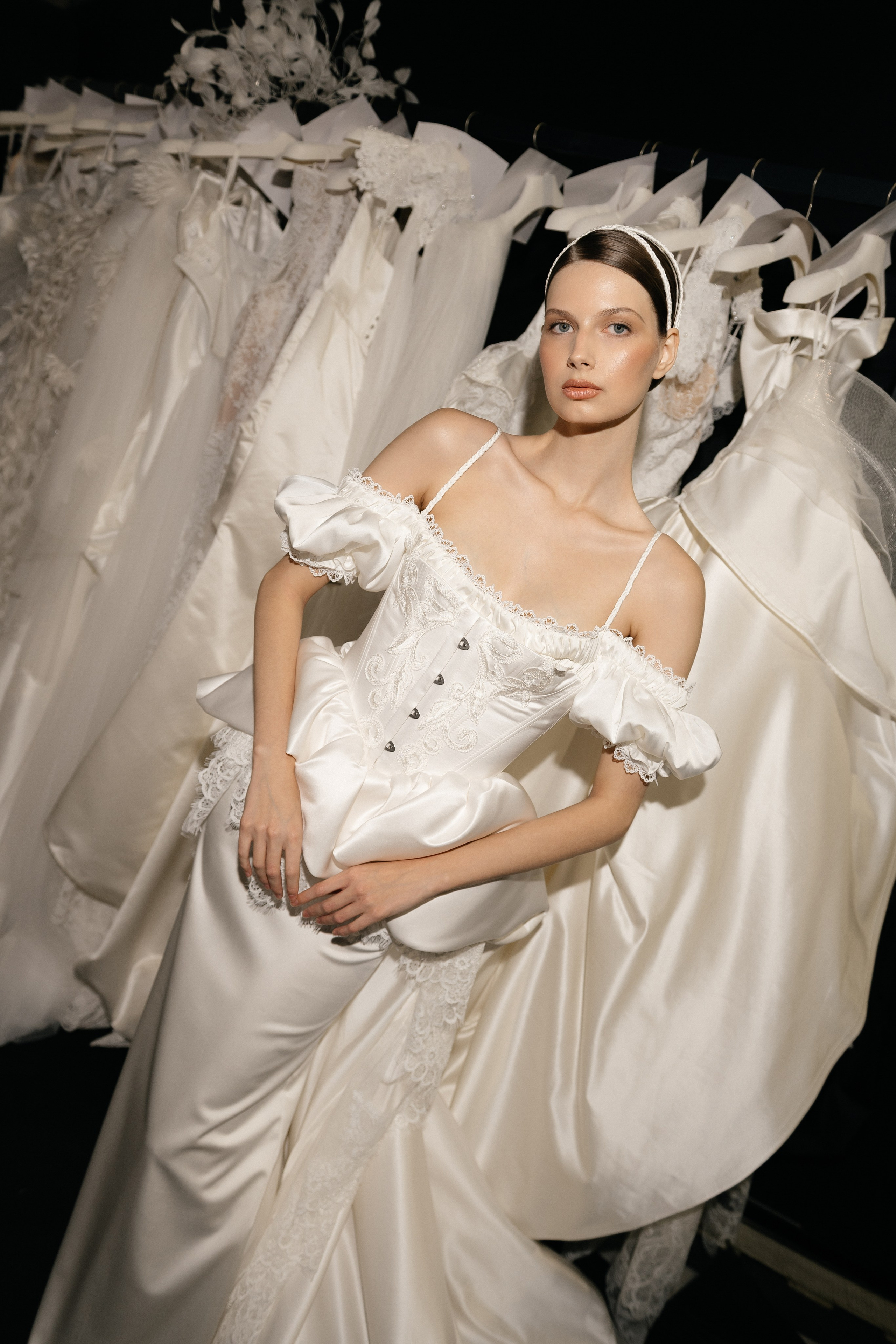 INCOGNITO Rara Avis Group & Kuraje Fashion Show 2027 INCOGNITO. Wedding PHOTOGRAPHER Andrew Vnukov