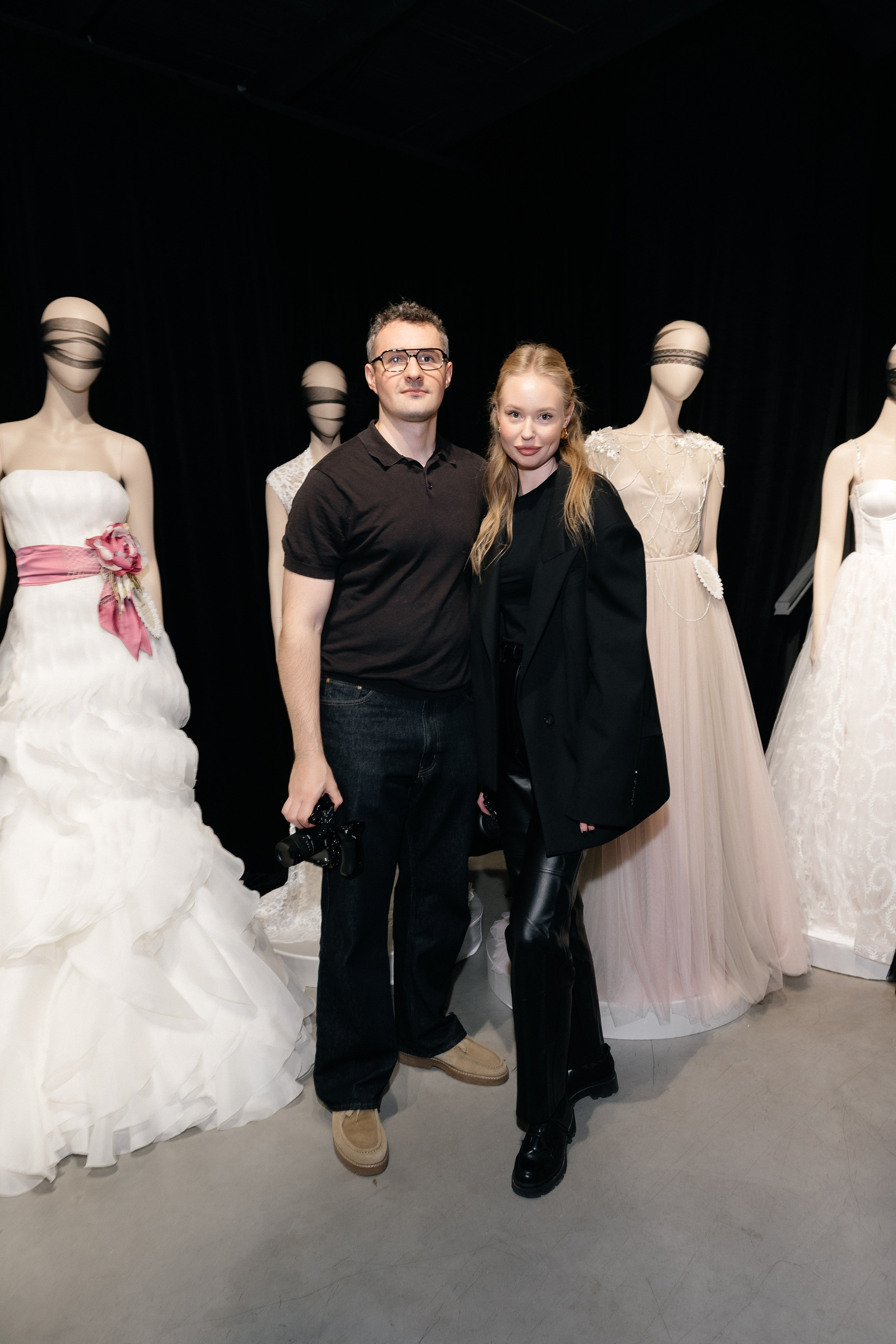 INCOGNITO Rara Avis Group & Kuraje Fashion Show 2027 INCOGNITO. Wedding PHOTOGRAPHER Andrew Vnukov