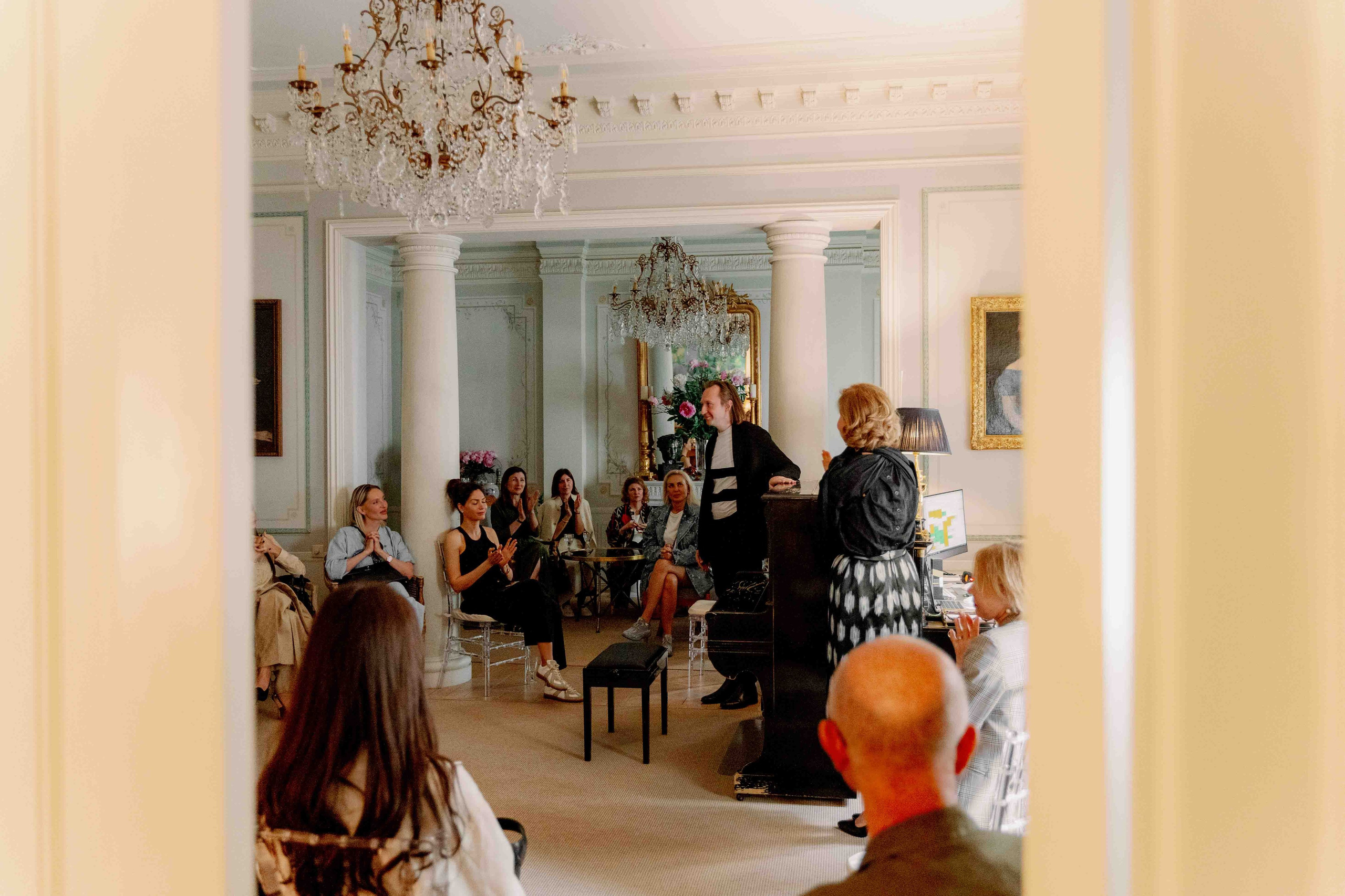 Изящная лекция в клинике в центре Москвы. Фотограф и видеограф в Москве и Абу Даби Мария Кулагина