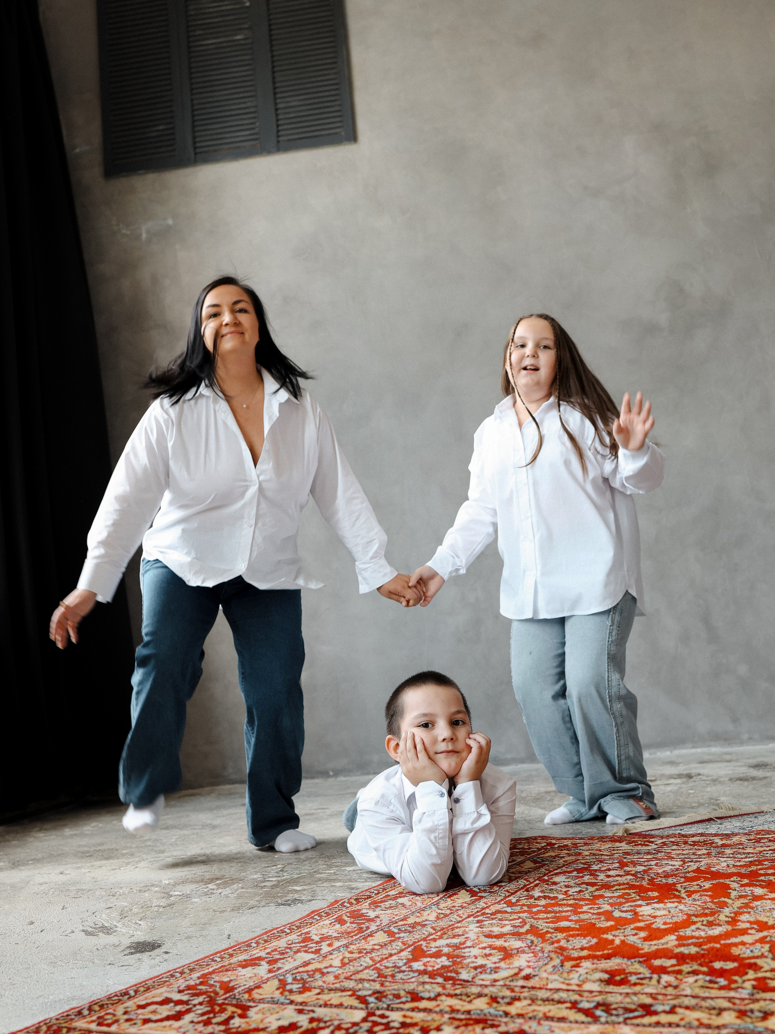 Полина Александр Мария и Иван- фотостудия Bliss- Луначарского 31. Семейный и детский фотограф в  г. Екатеринбурге Холодова Юлия