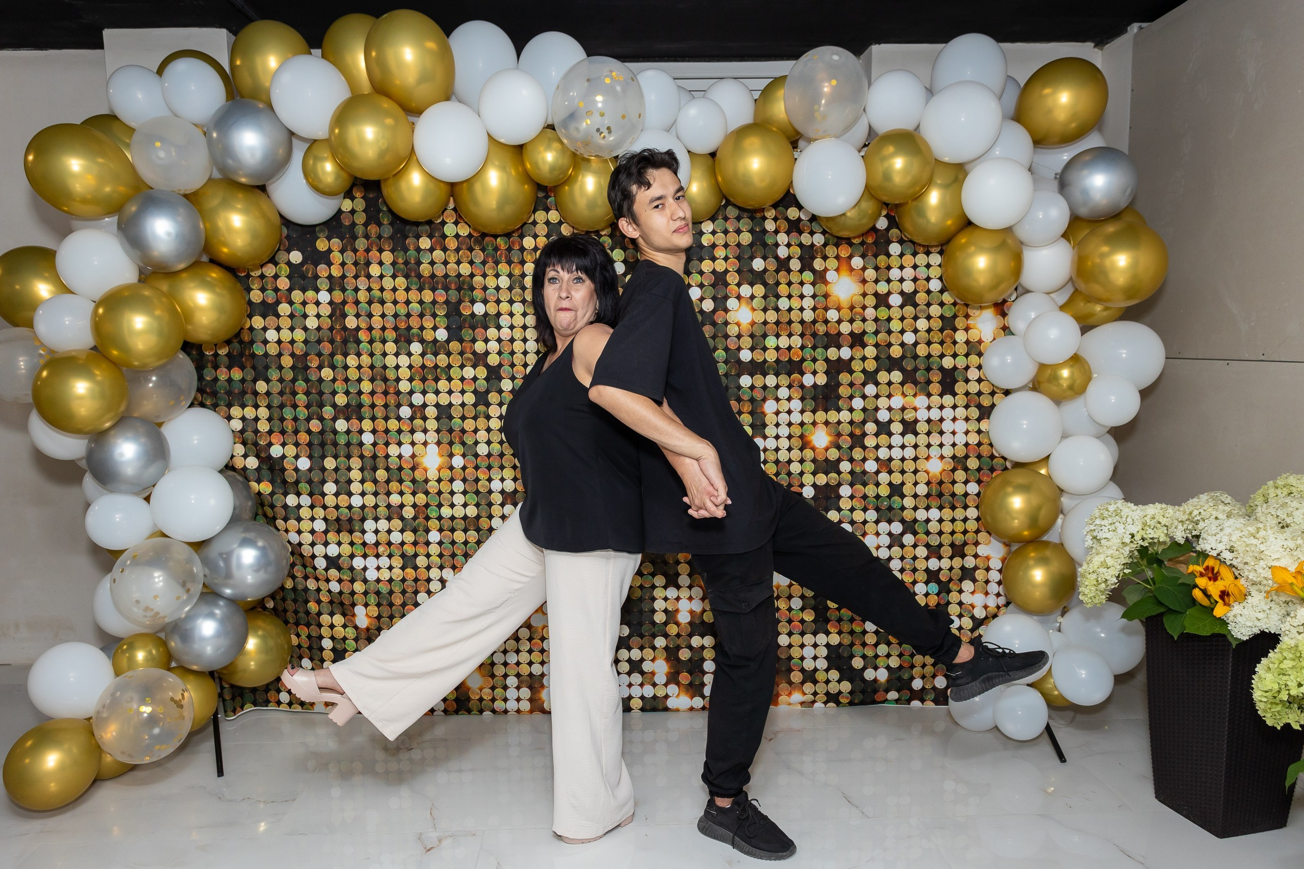 Вручение аттестата и выпускной вечер. Выпускные альбомы Майкоп, Краснодар Елена Золотарева