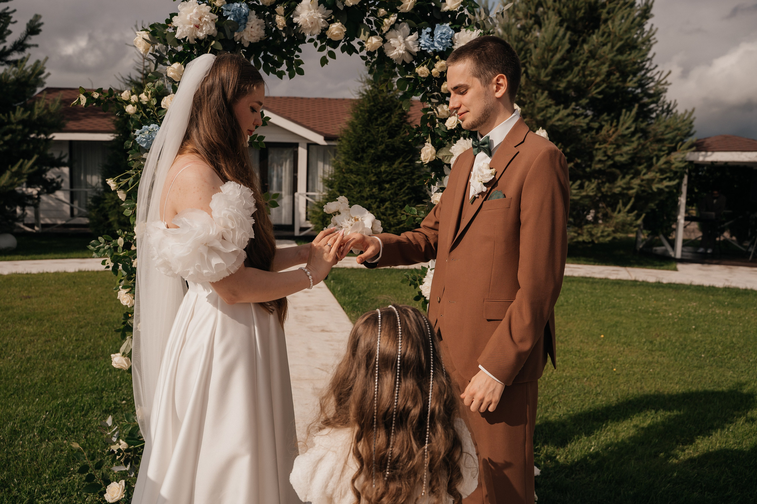 Wedding «Laugh and cry». Свадебные фотограф и видеограф Наталья и Анатолий Новиковы СПб