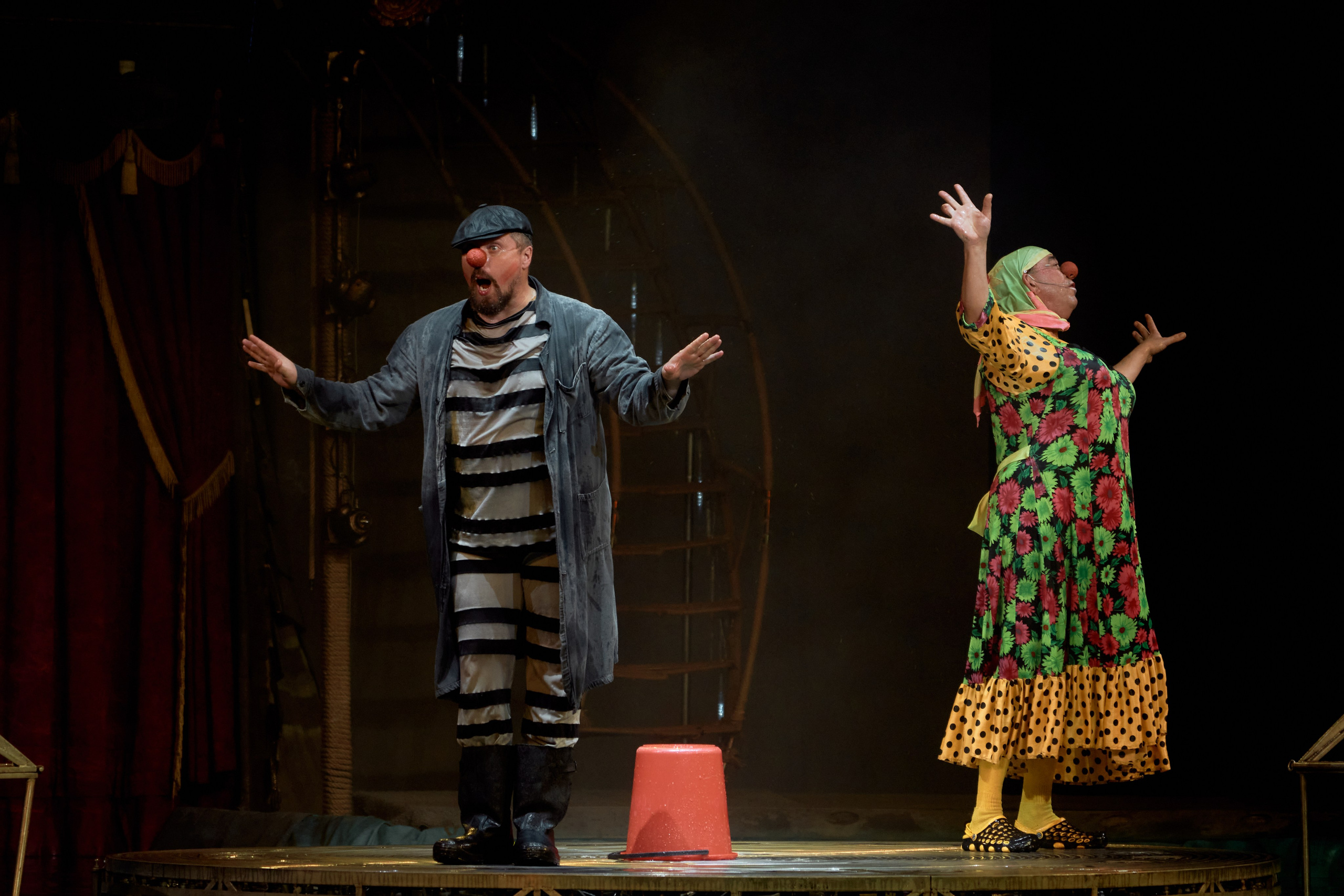 Цирк «На воде». Фотограф