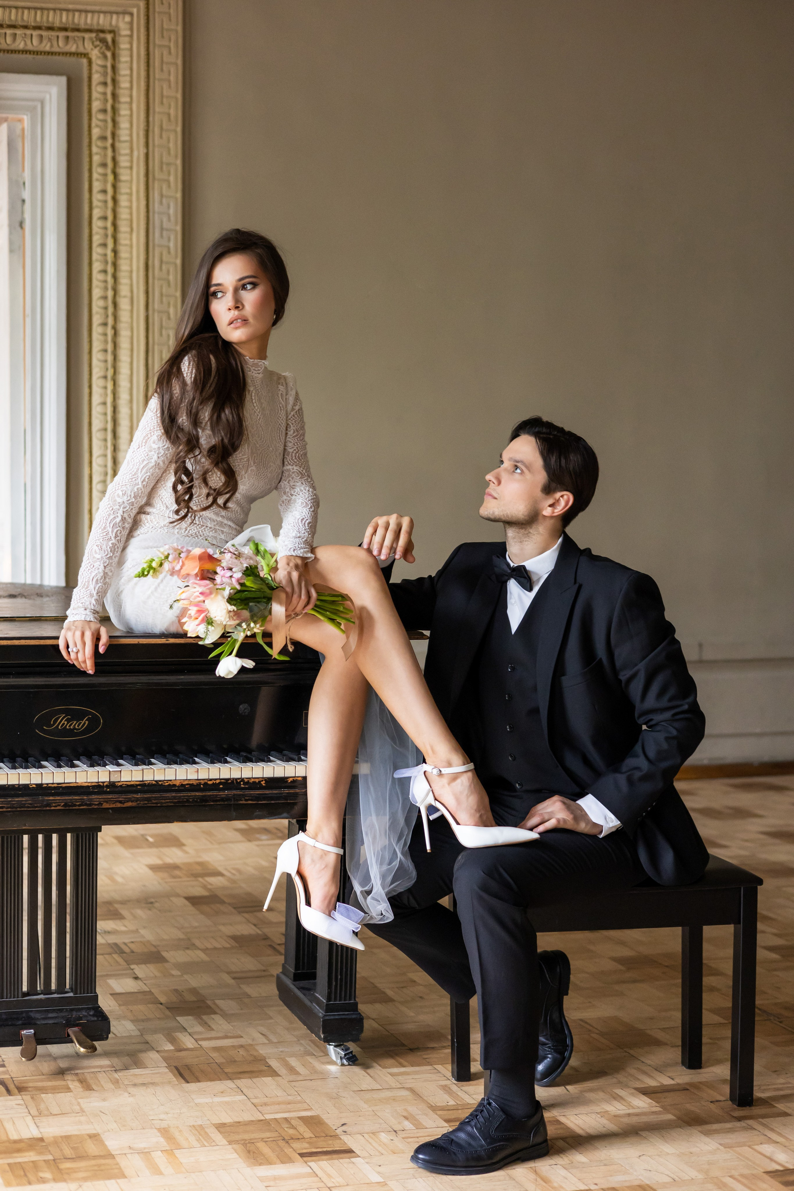 Руслан и Александра. Свадебная фотосессия в студии. Семейный и свадебный фотограф в Москве и области EVGENIA SAVI