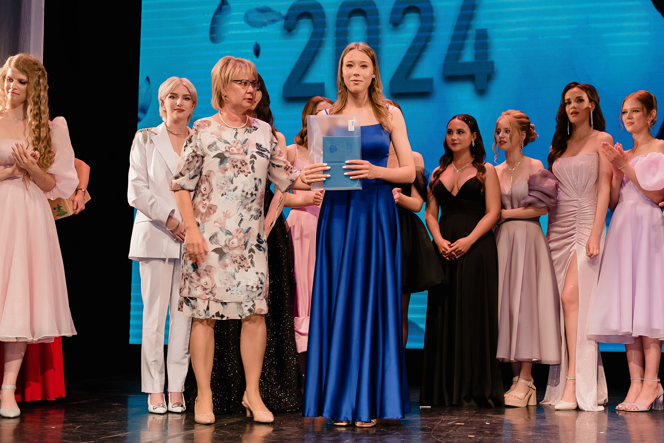 Выпускной школа 2024. Фотограф Рязань. Дарья Дмитриева