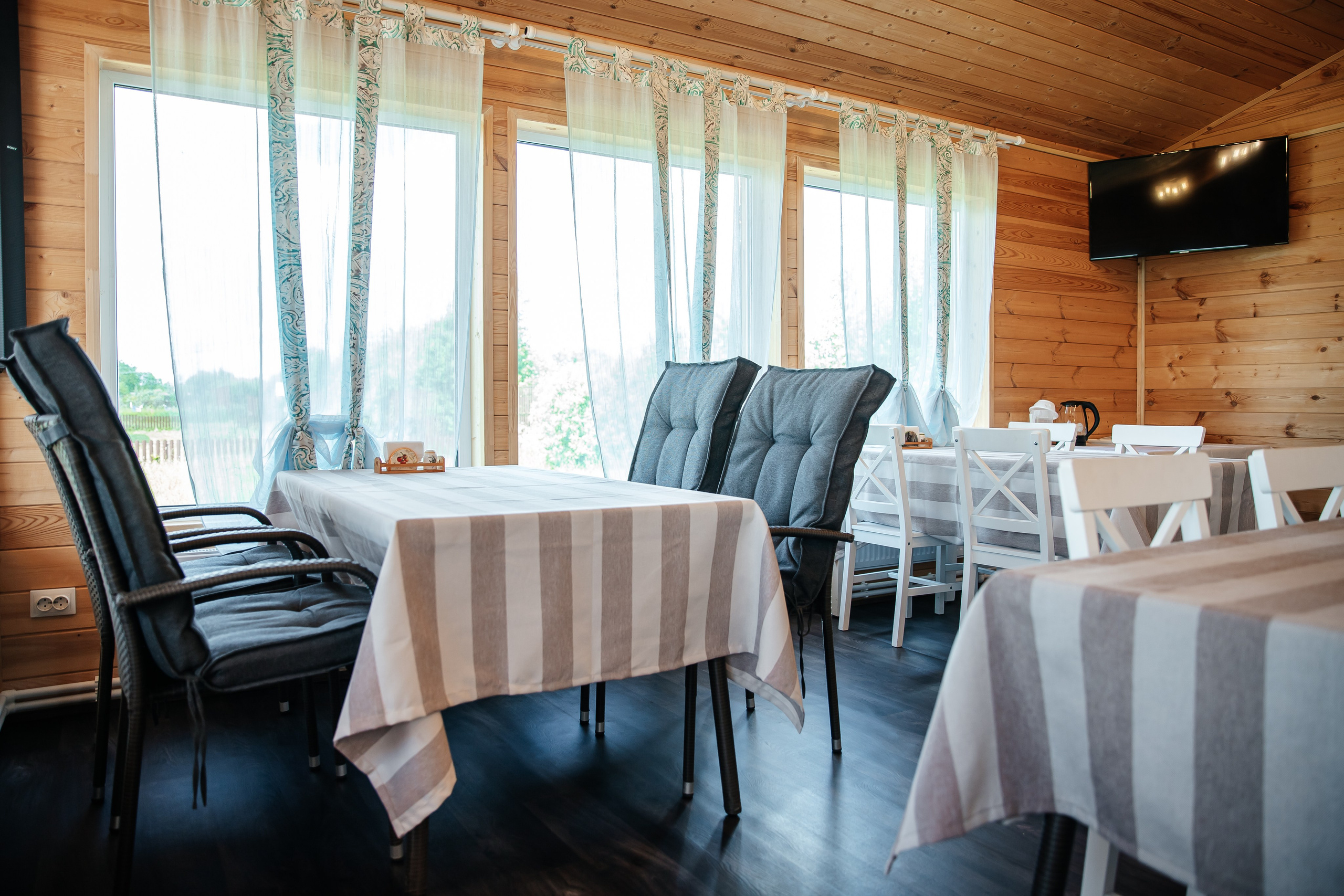 База отдыха в Тверской области. Кафе и развлечения. Фотограф недвижимости и контент-съемки в СПб