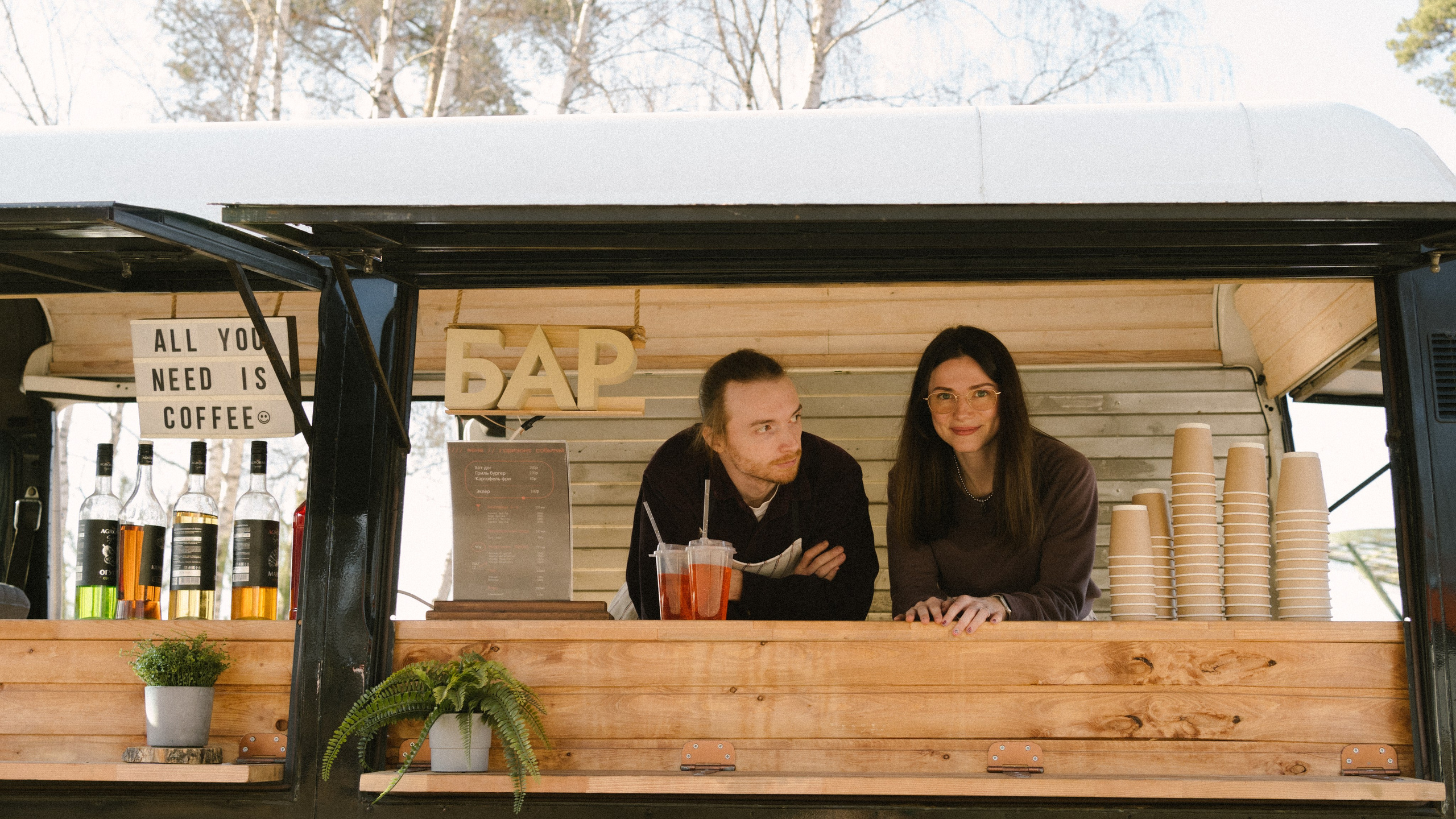 Горизонт событий — бар на колесах. Фотограф для брендов в Санкт-Петербурге — Анастасия Галина