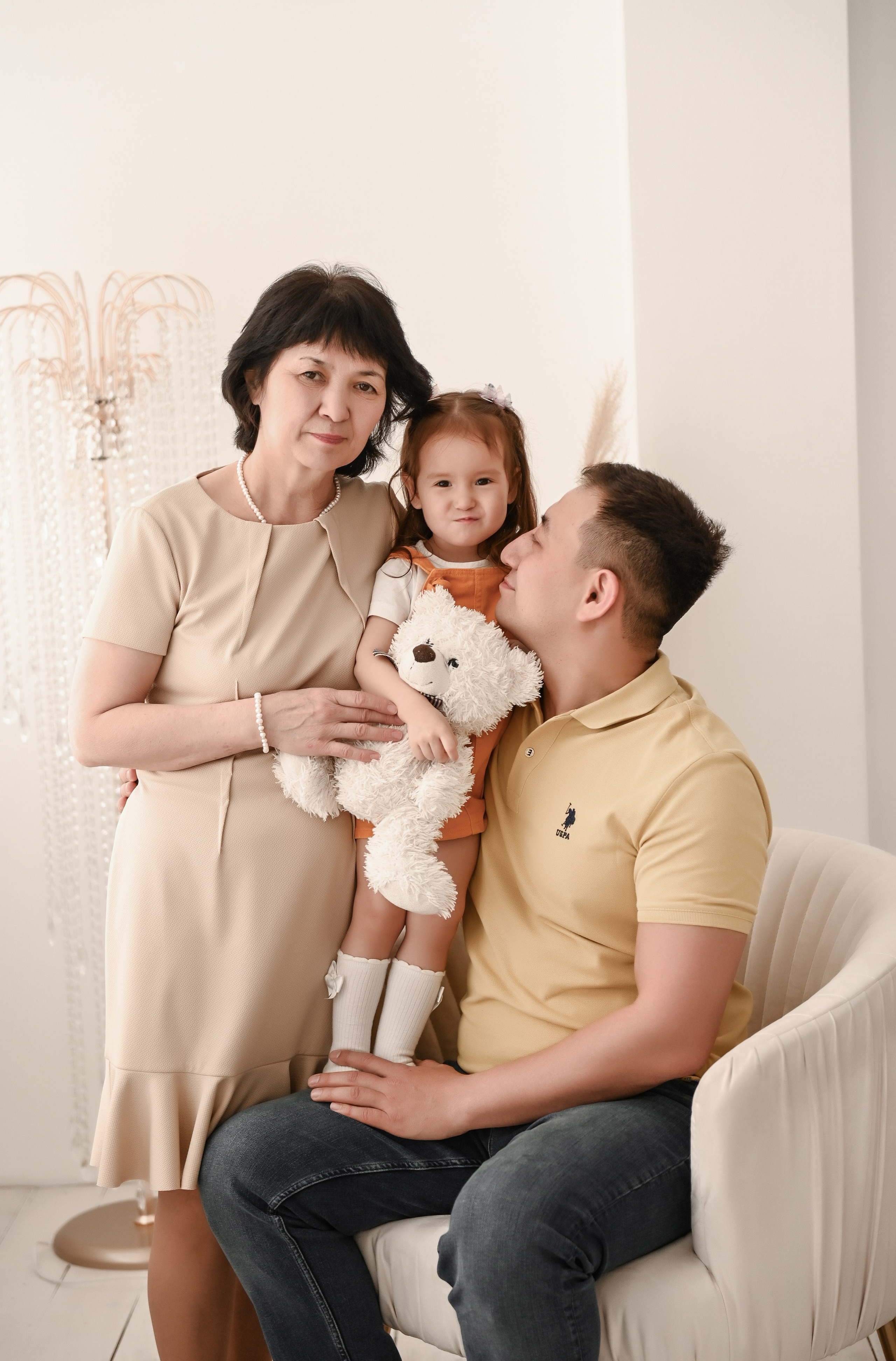 Семейная студийная  фотосессия 2. Свадебный, семейный, детский, контент фотограф в Омске Максим Ильин