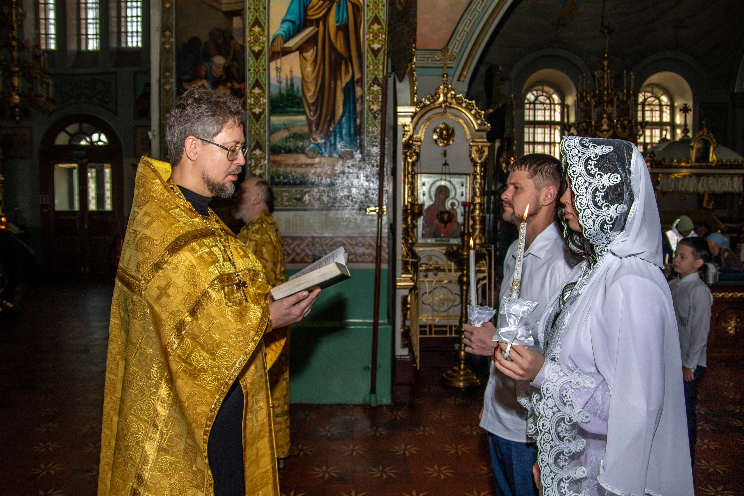 Венчание. Церковь Петра и Павла. Фотограф в Самаре Алексей Головачёв