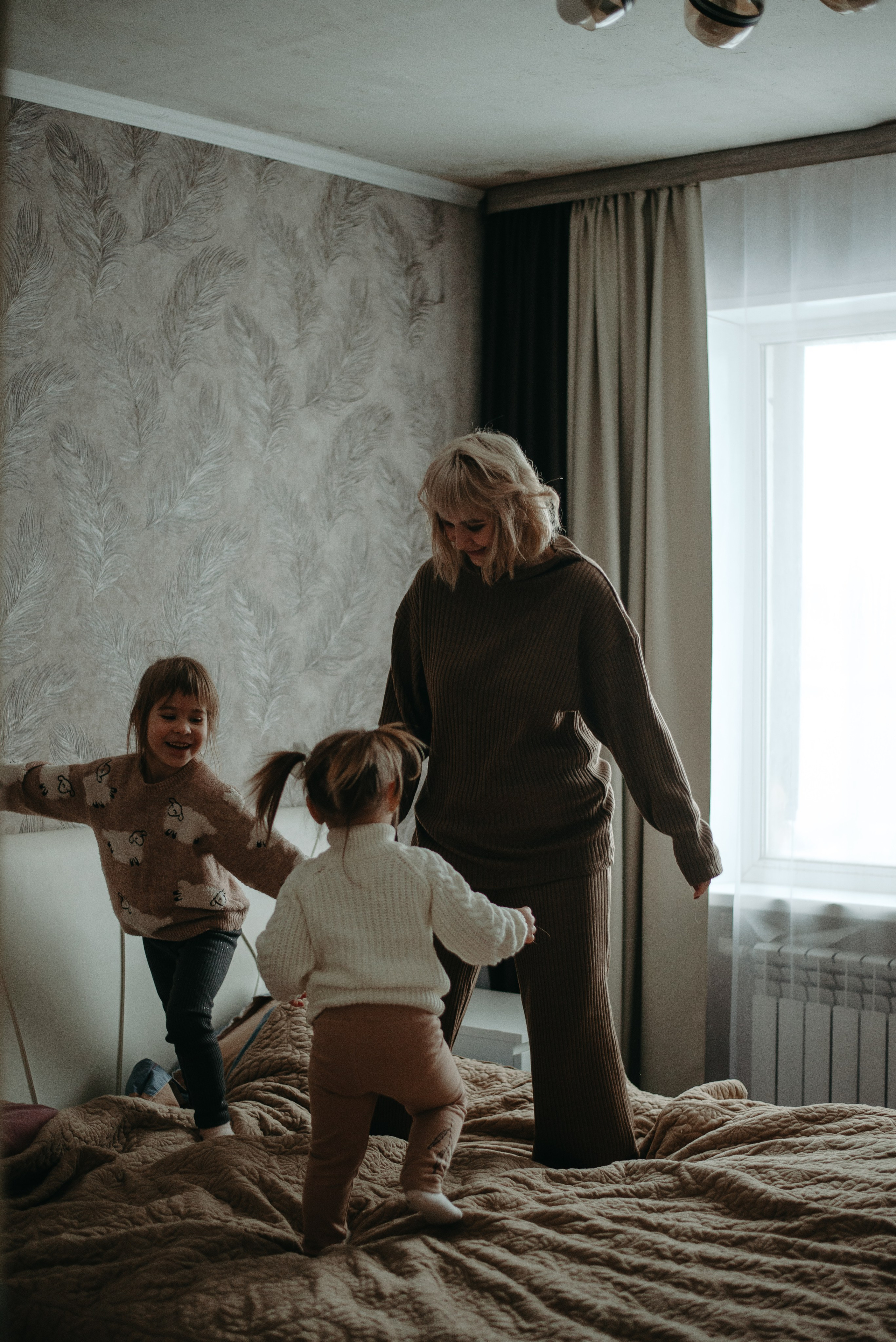 Ира, Вика и Софа. Ирина Метелица фотограф на Шикотане