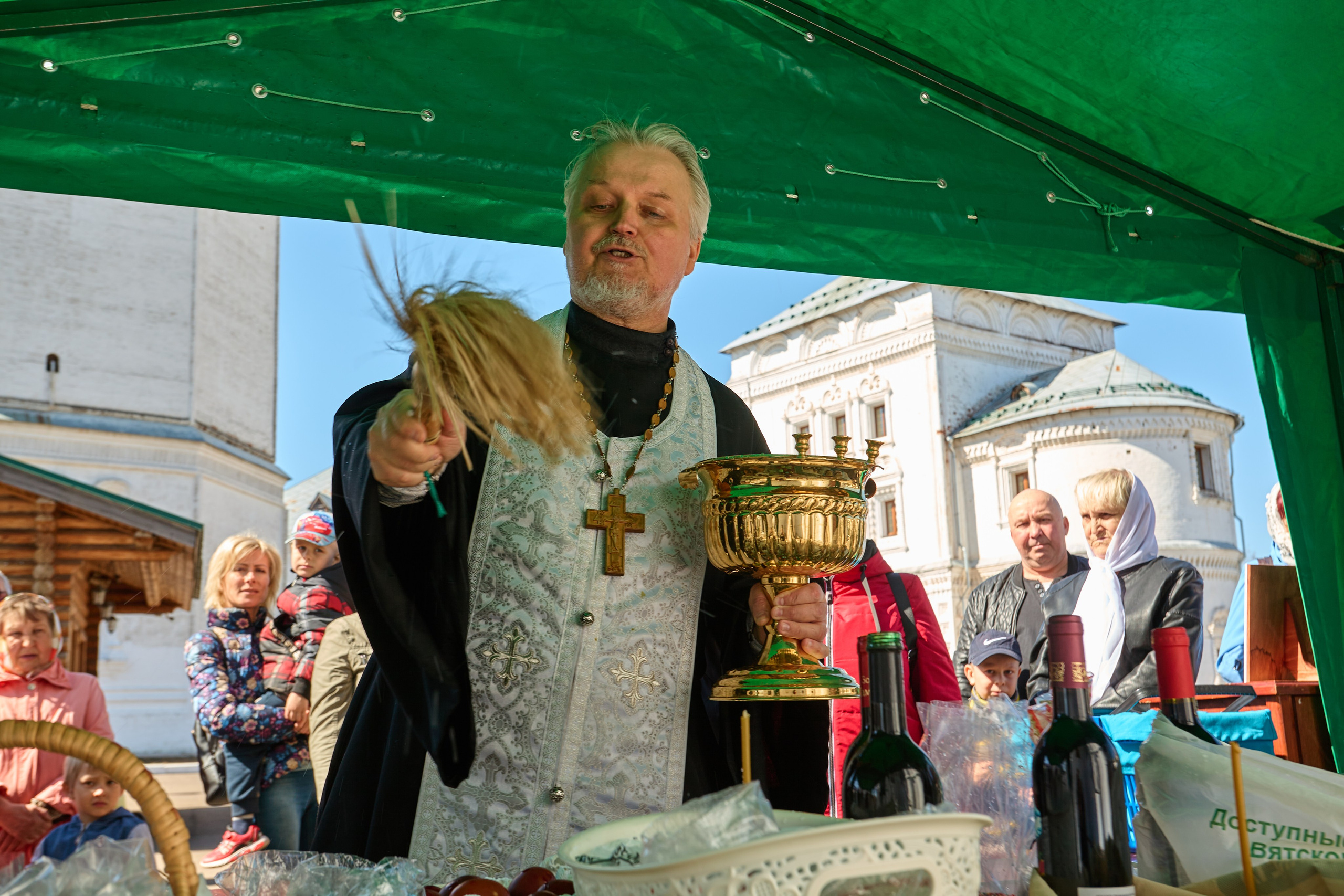 Освящение куличей. Фотограф Илья Прохоров в Кирове