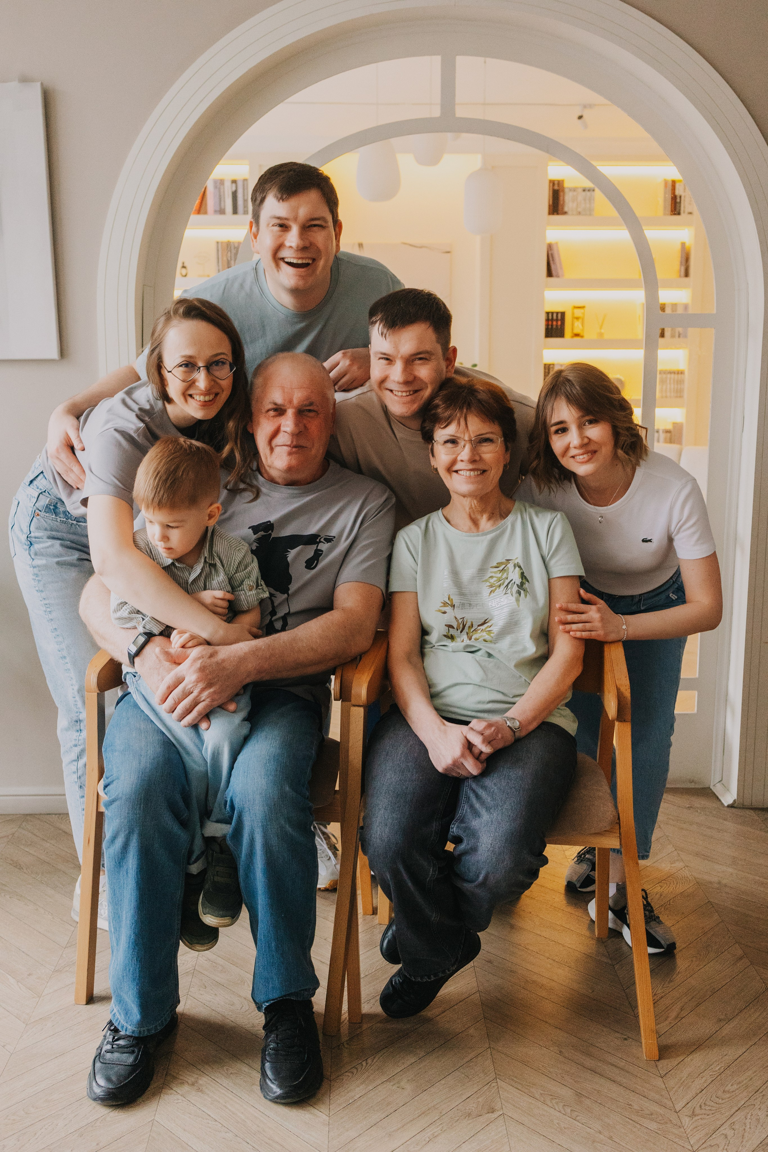 Большая семья. Домашняя фотосессия