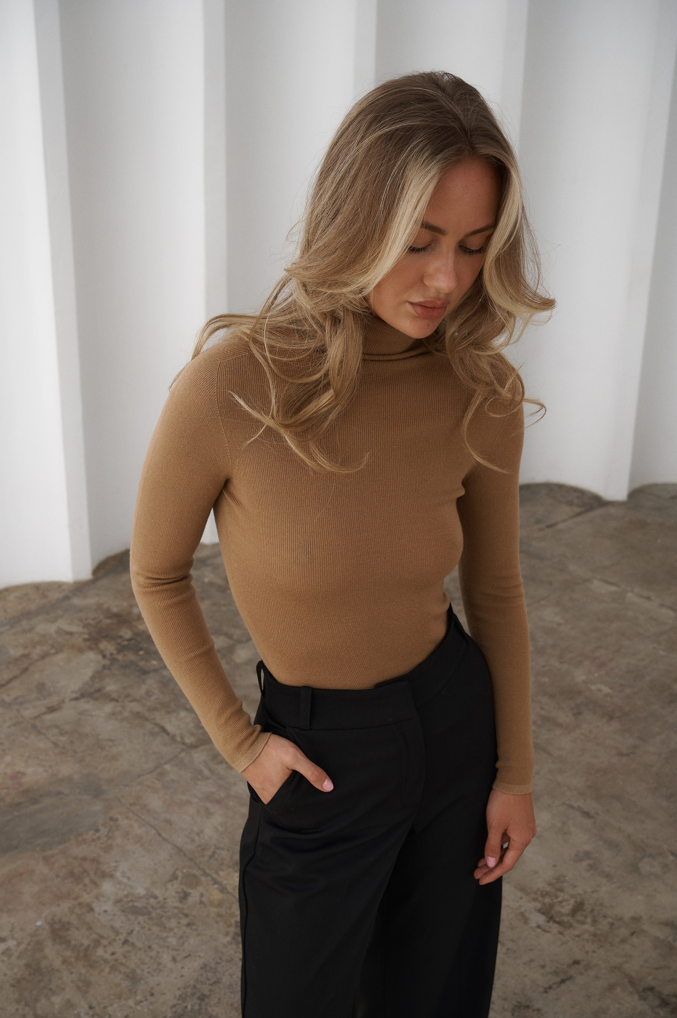 Каталог одежды. Контент фотограф в Саратове и Москве Дима Савельев