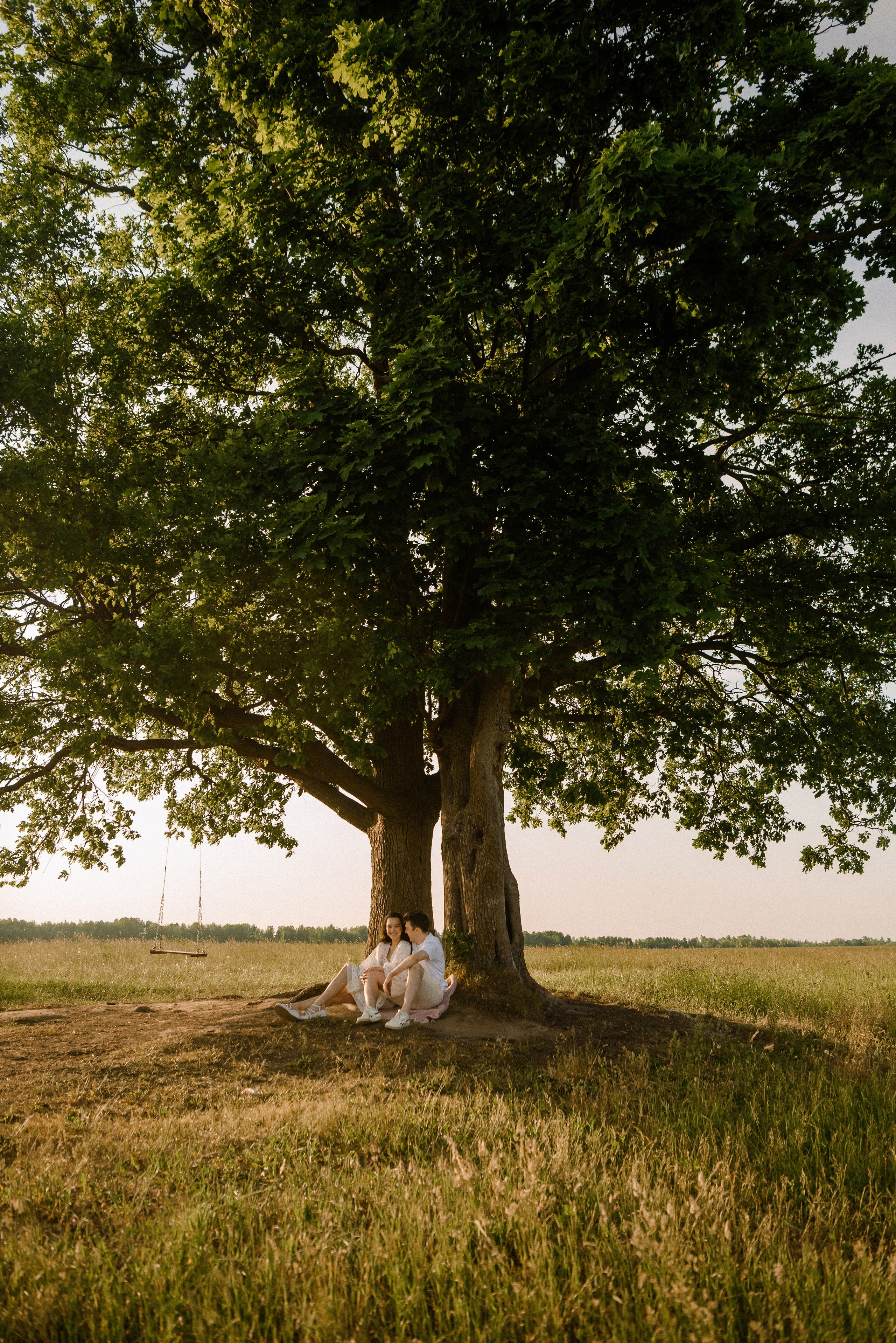 Лиза и Лёша в поле