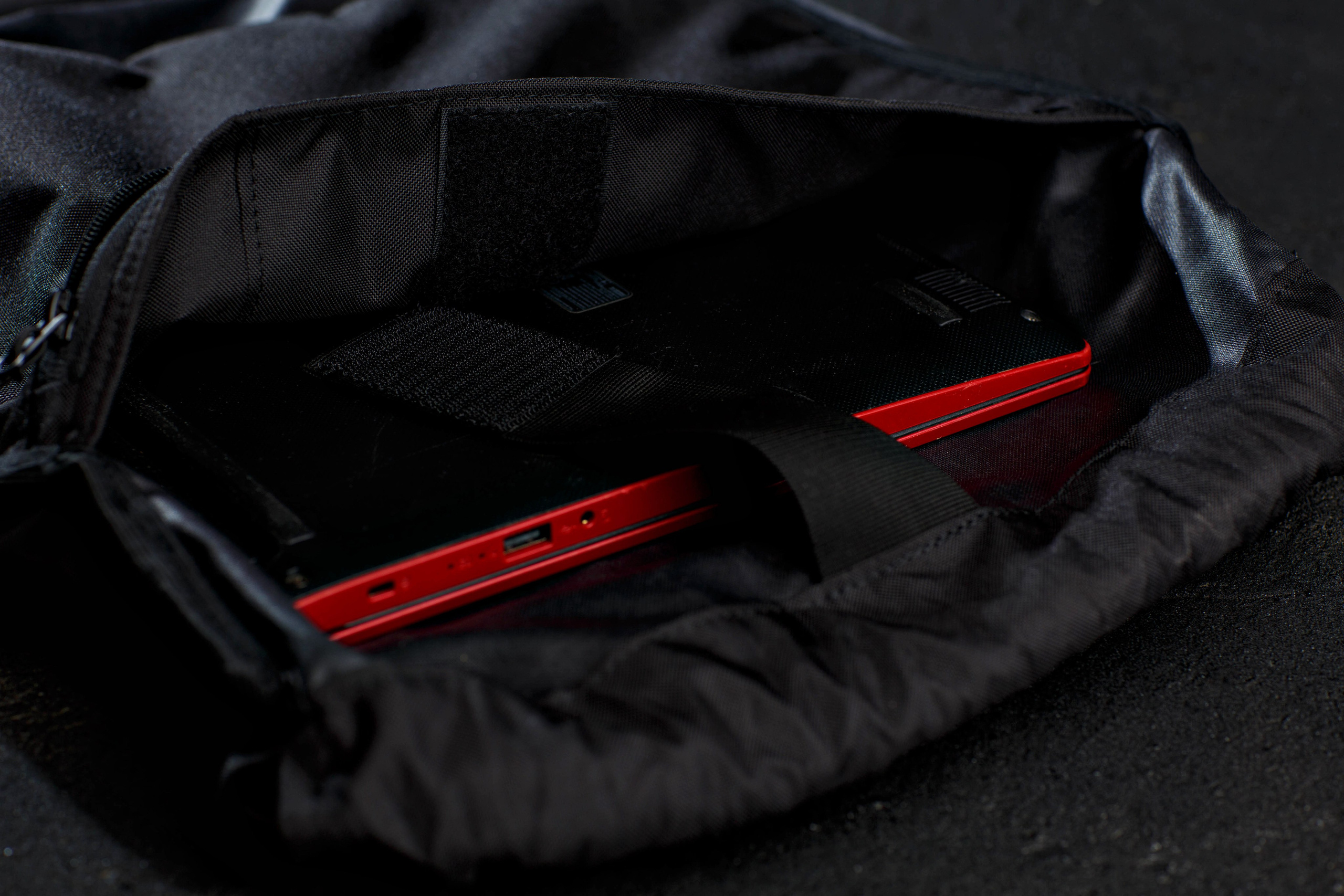 Предметная съемка рюкзаков от Эдгара. Свадебный, предметный и портретный фотограф в Волгограде