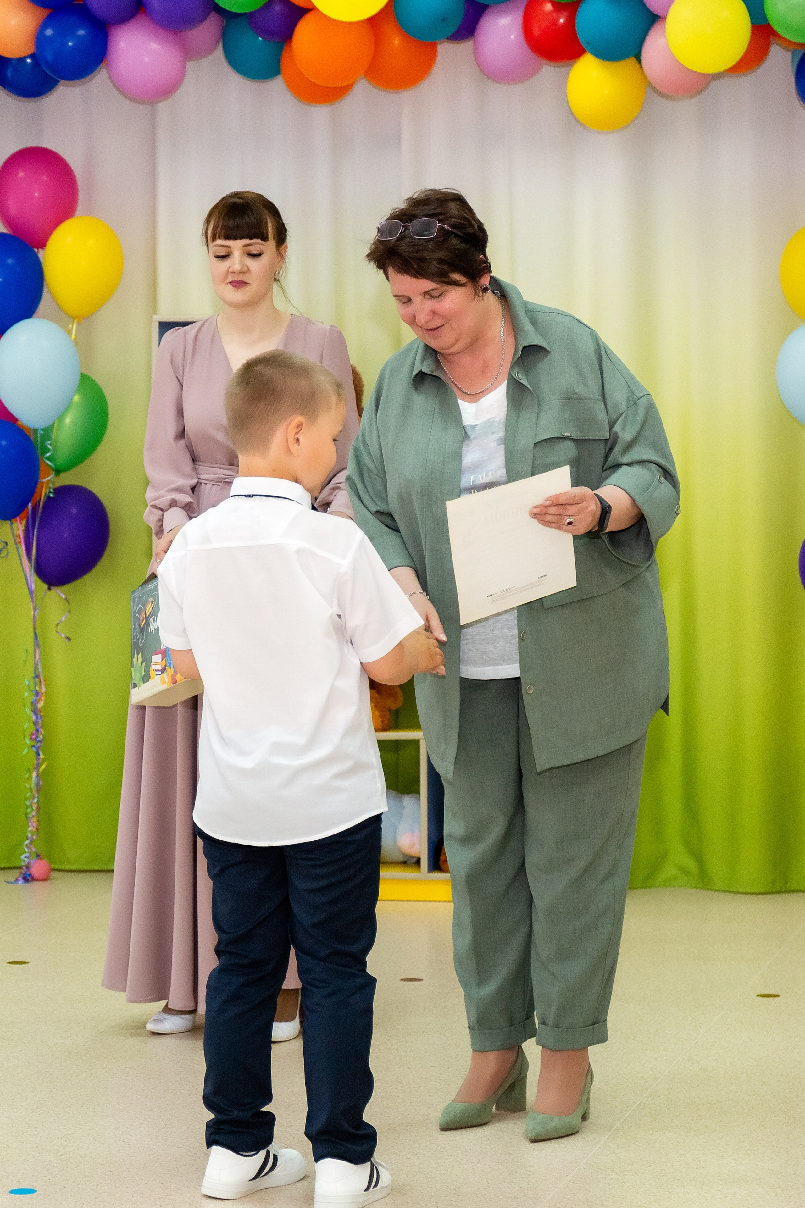 Выпускной. Детский сад «Тигрёнок». Стильный выпускной альбом Владивосток фотограф Вероника Мигачева
