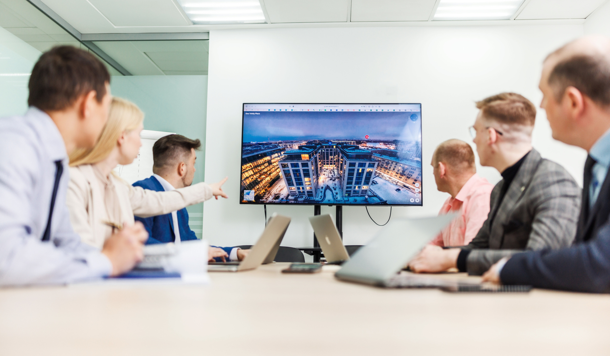 Фотосъемка в офисе. Фотограф Балаев Михаил