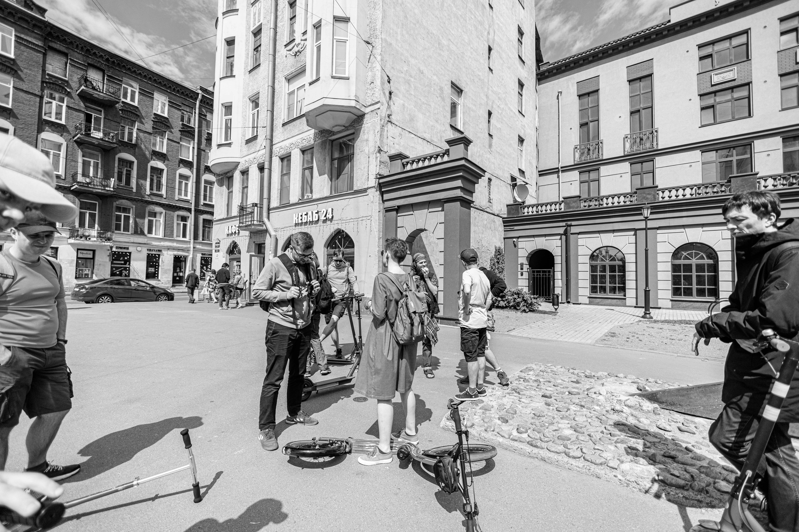 Покатушка с Let's Kick Санкт-Петербург. Городские самокаты. Фотограф Балаев Михаил