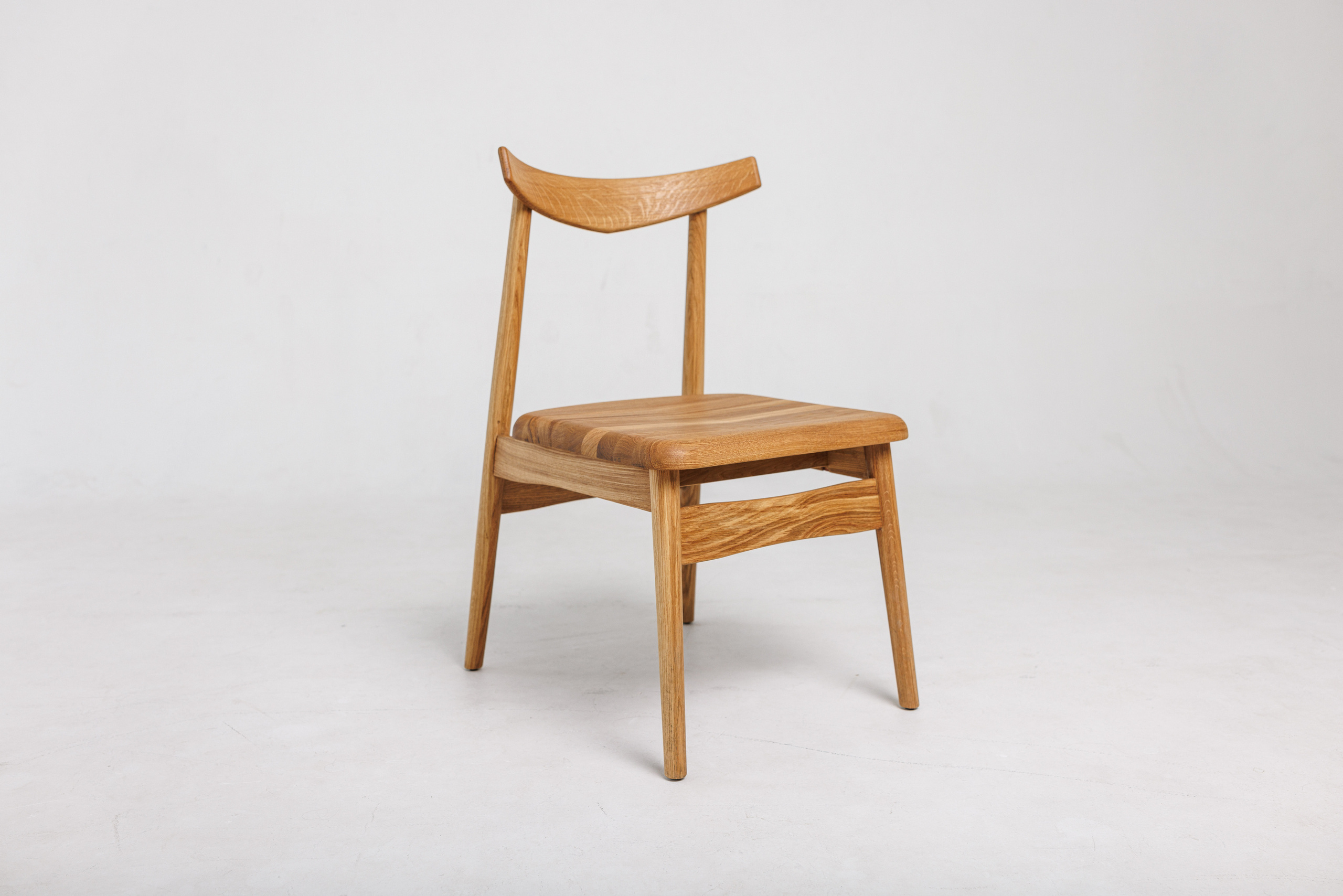 Артур и его стулья. Фотограф Балаев Михаил