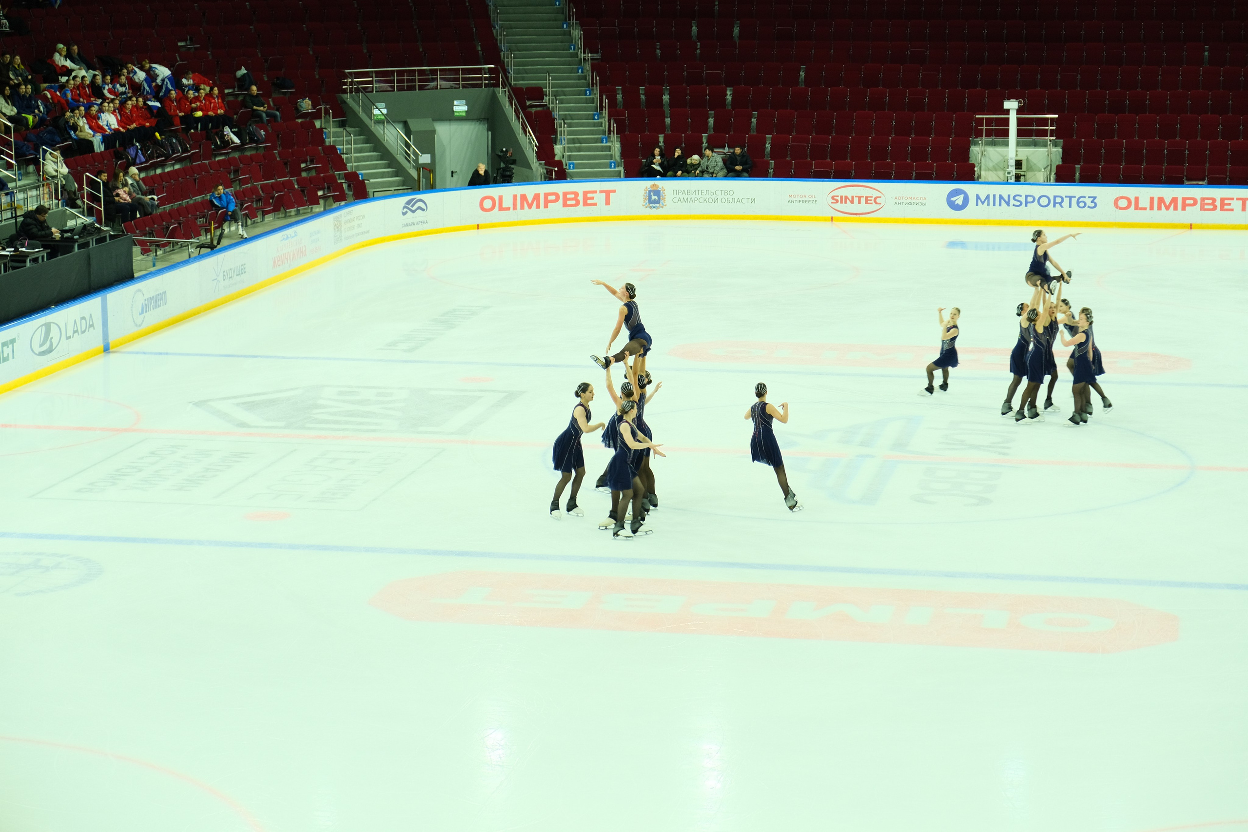 «Самарочка» этап кубка России по синхронному фигурному катанию. Александр Носов. Портретный и репортажный фотограф в Самаре