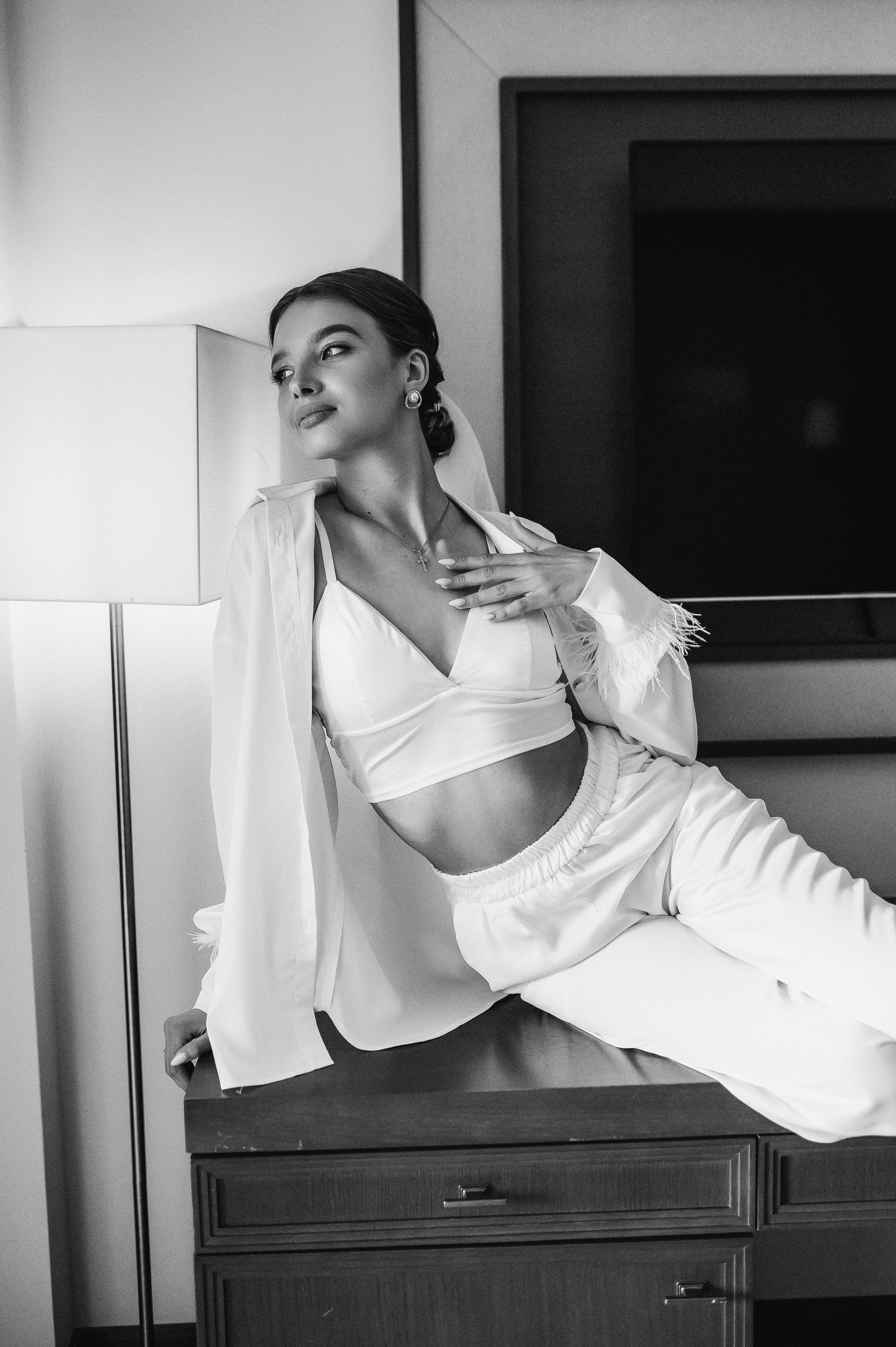 Свадебное утро и прогулка красивой яркой пары. Свадебный и семейный фотограф в Симферополе Дарья Маркова