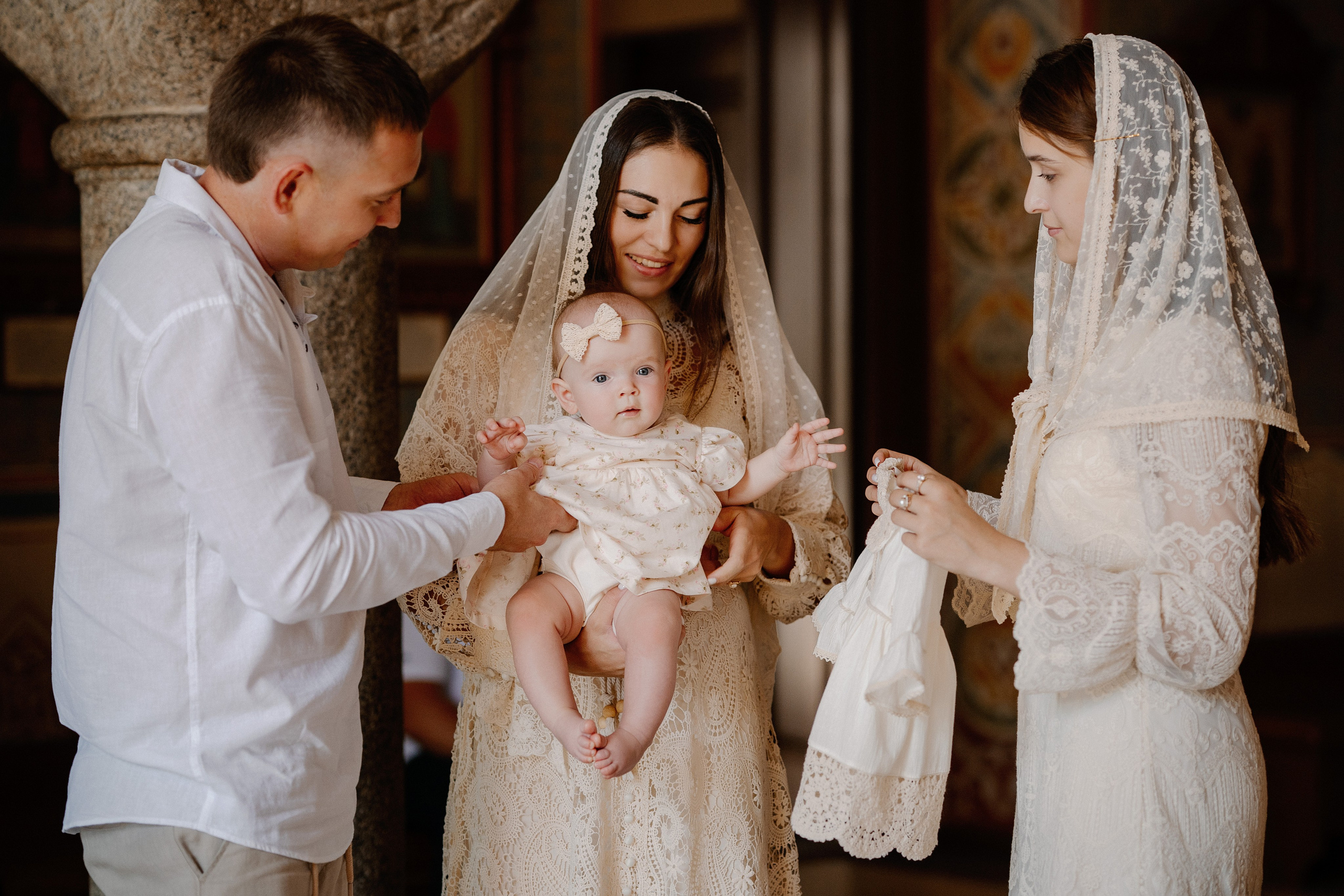 Крещение Софии. Фотограф на Крещение и Венчание в Красноярске Рамазанова Юлия