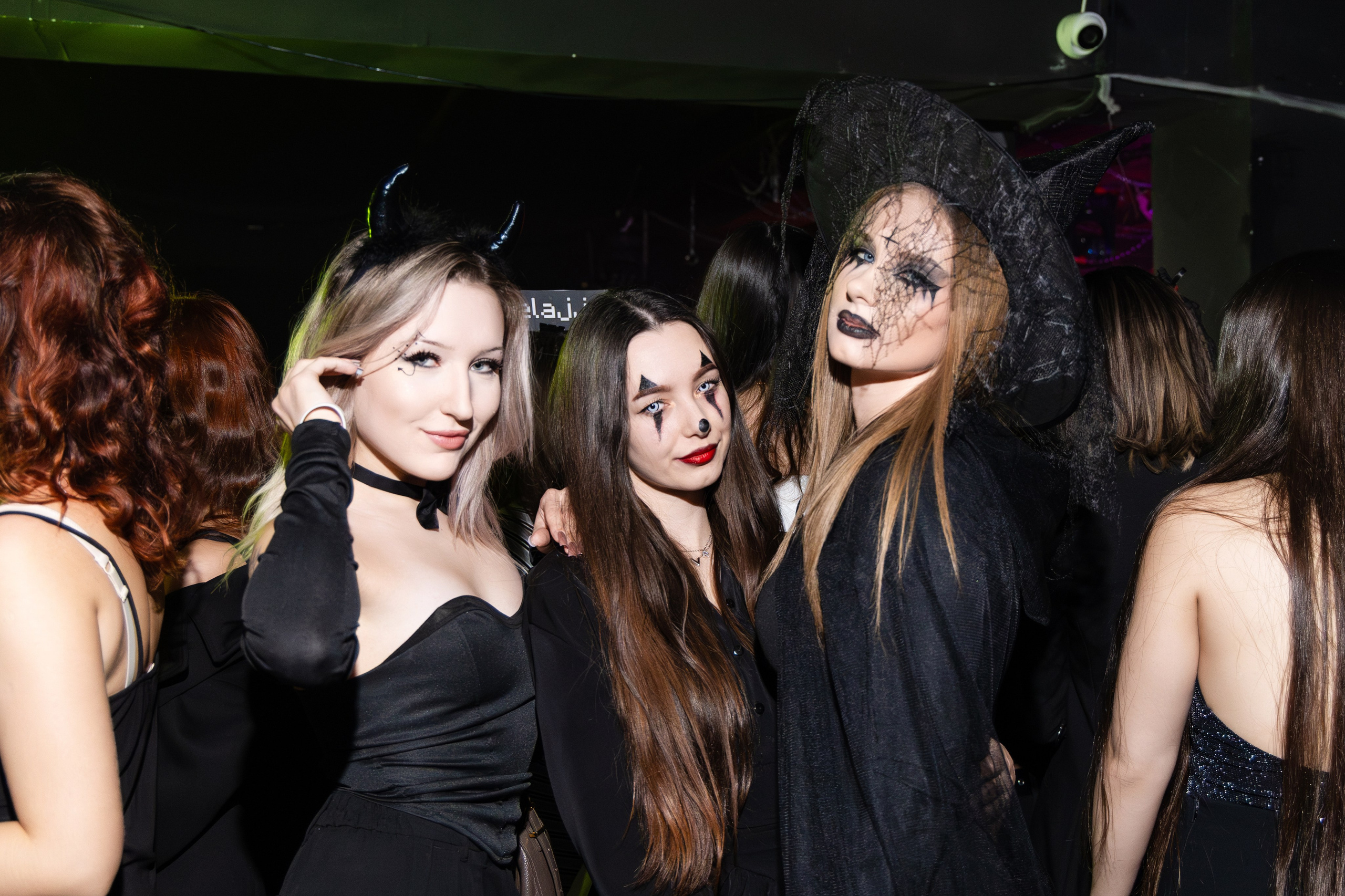 ВЫШКА WAVE — HALLOWEEN. Портретный фотограф в Алматы