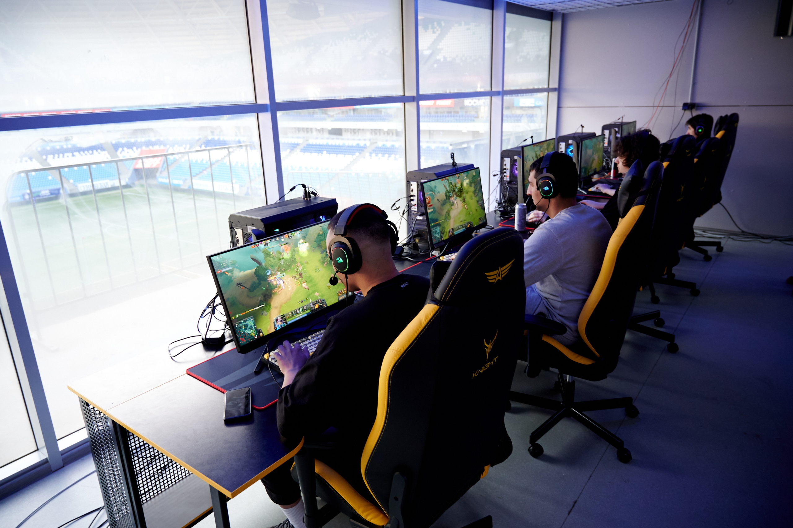 Кубок Губернатора по компьютерному спорту. Профессиональный репортажный фотограф в Самаре Никита Королев