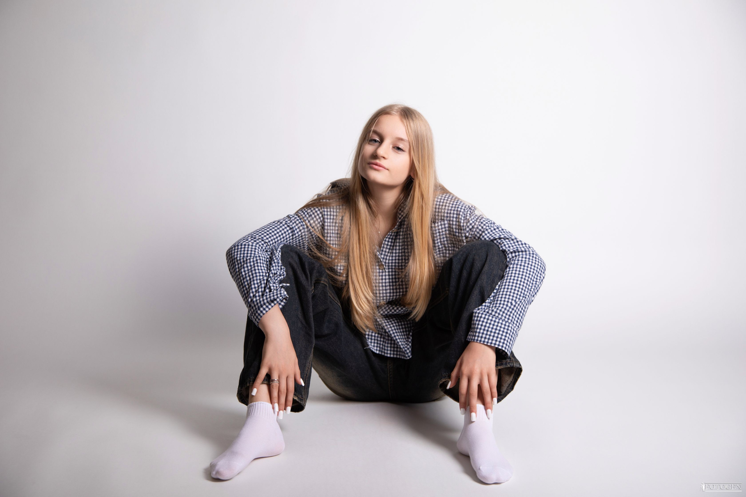 Фотосессия Девочек до 14 лет в Интерьере — Fotogen. Интерьерная фотостудия FOTOGEN г. Краснодар