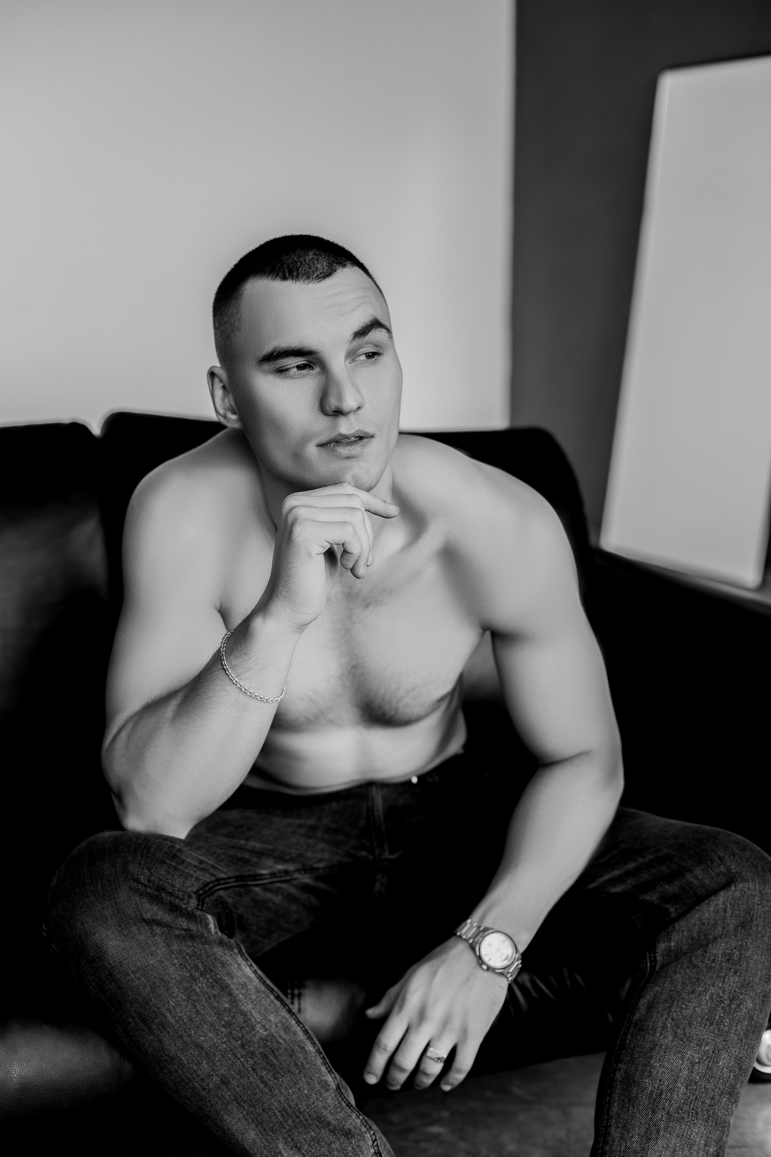 Сергей Р. Фотограф Челябинск Эвелина Ганага, съемка для бизнеса и маркетплейсов