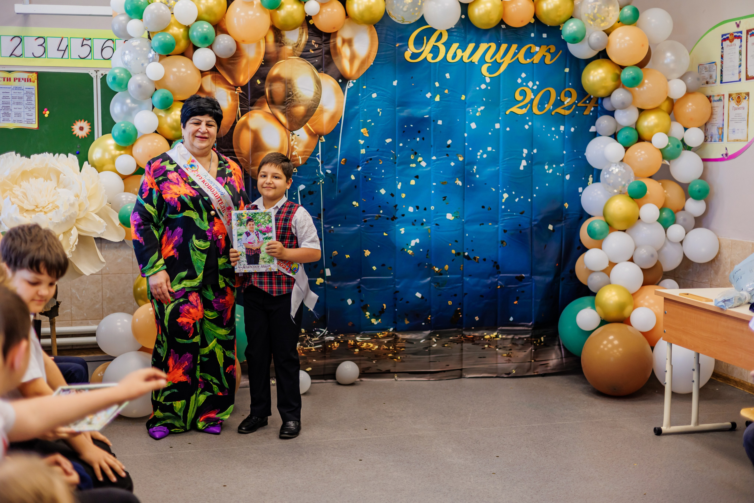 Выпуск 4а 25школа'24 год. Свадебный и семейный фотограф в Армавире