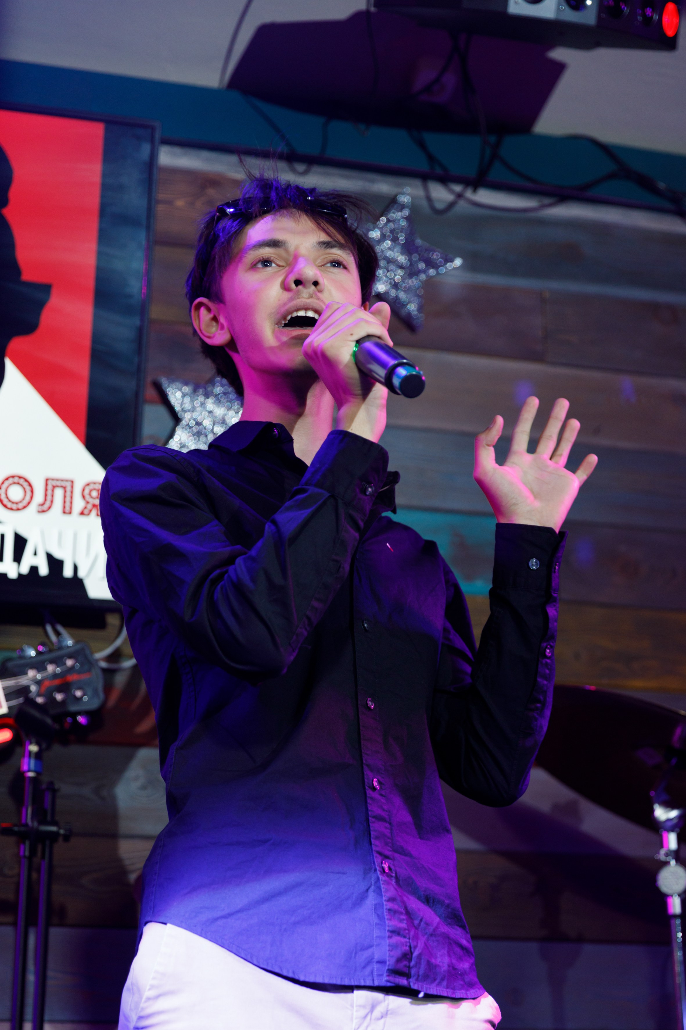 Концерт группы «Джентельмены удачи». Фотограф Анна Телекаева, выпускные альбомы, семейные и репортажные съемки в Омске