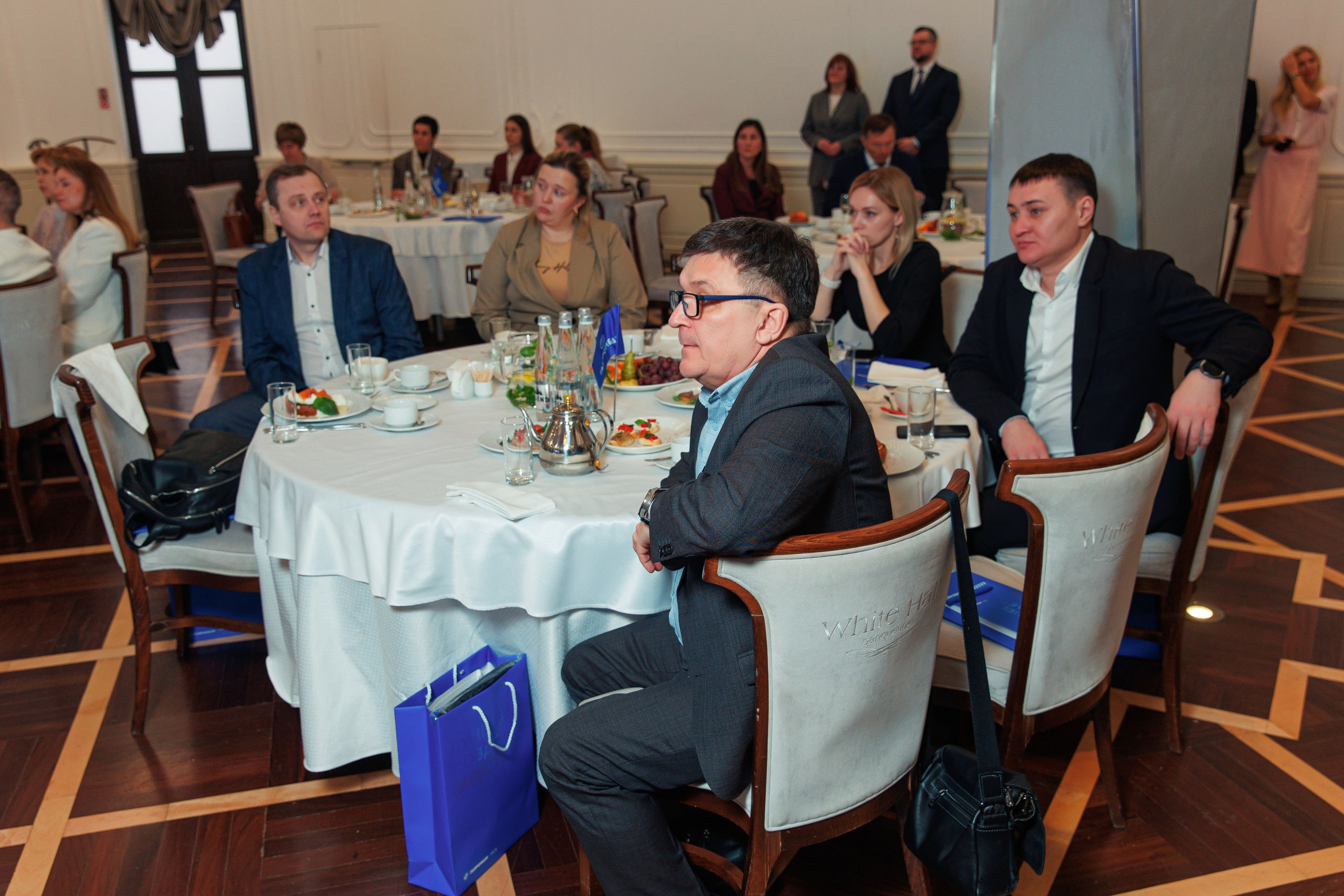 Бизнес-завтрак от Газпромбанка. Репортажный и свадебный фотограф в Уфе Павел Кожевников