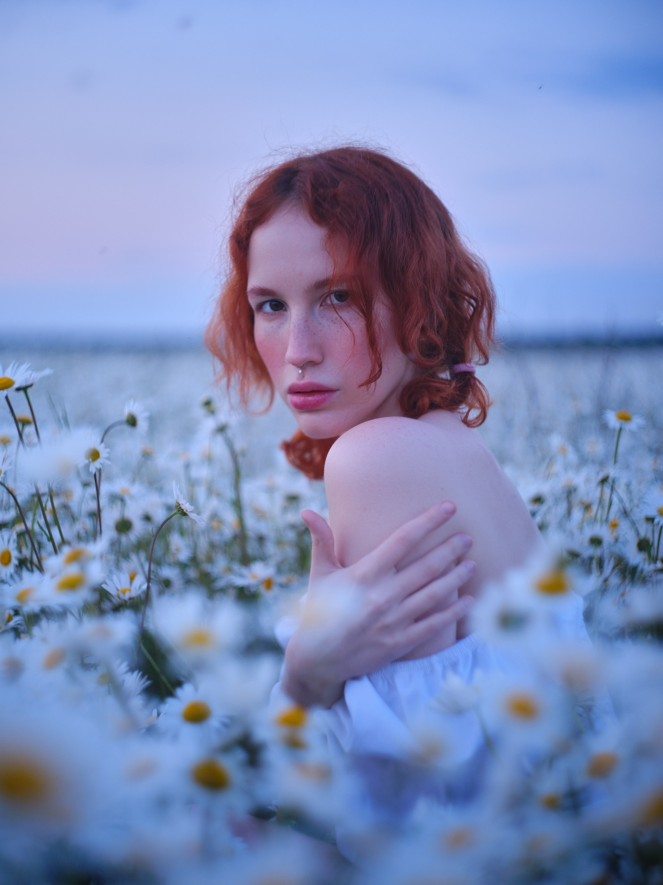 Кая. Ромашки. Фотограф Юлия Глазкова