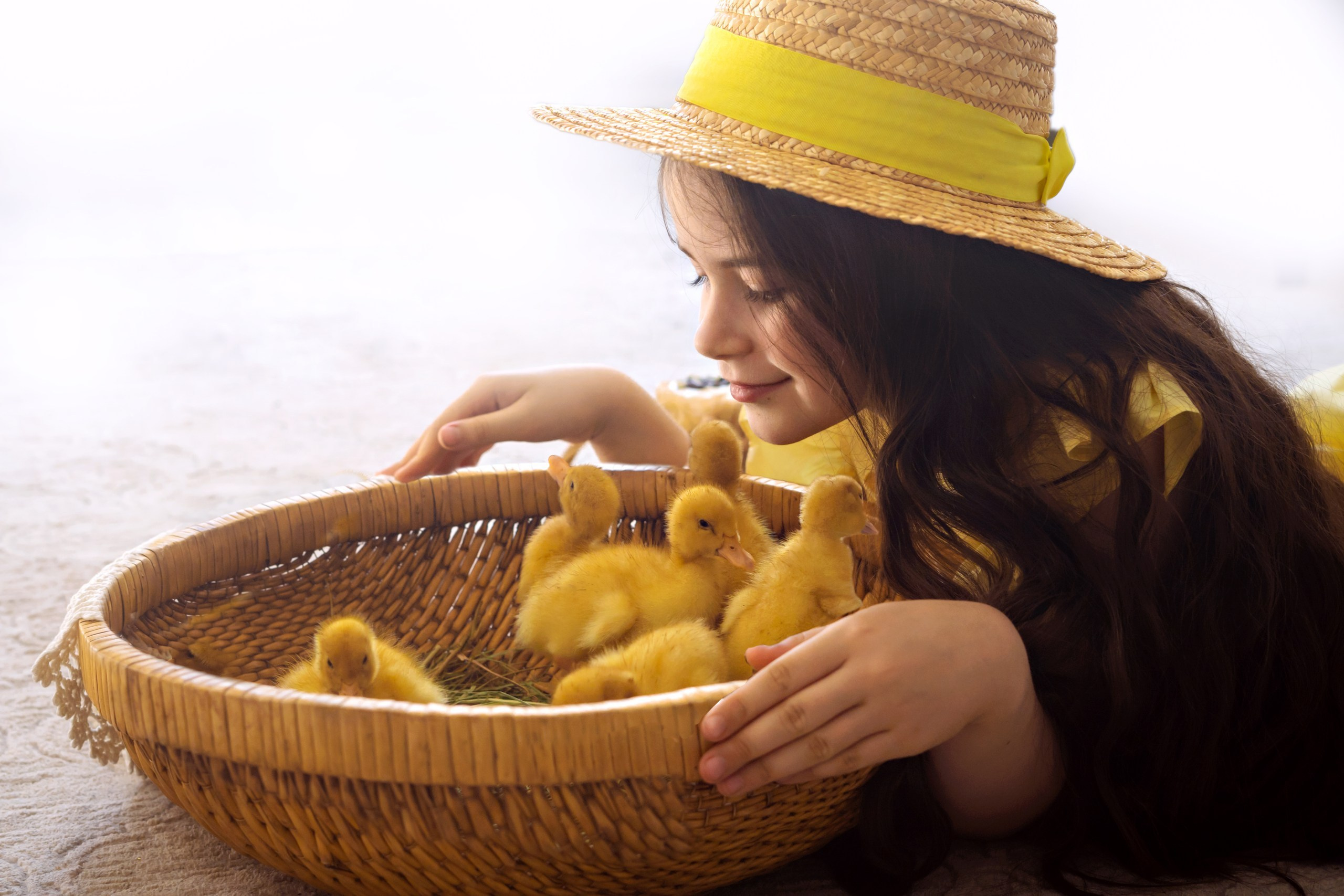 Пасхальная съемка с уточками. Мила Посвит Фотограф новорожденных в Тобольске