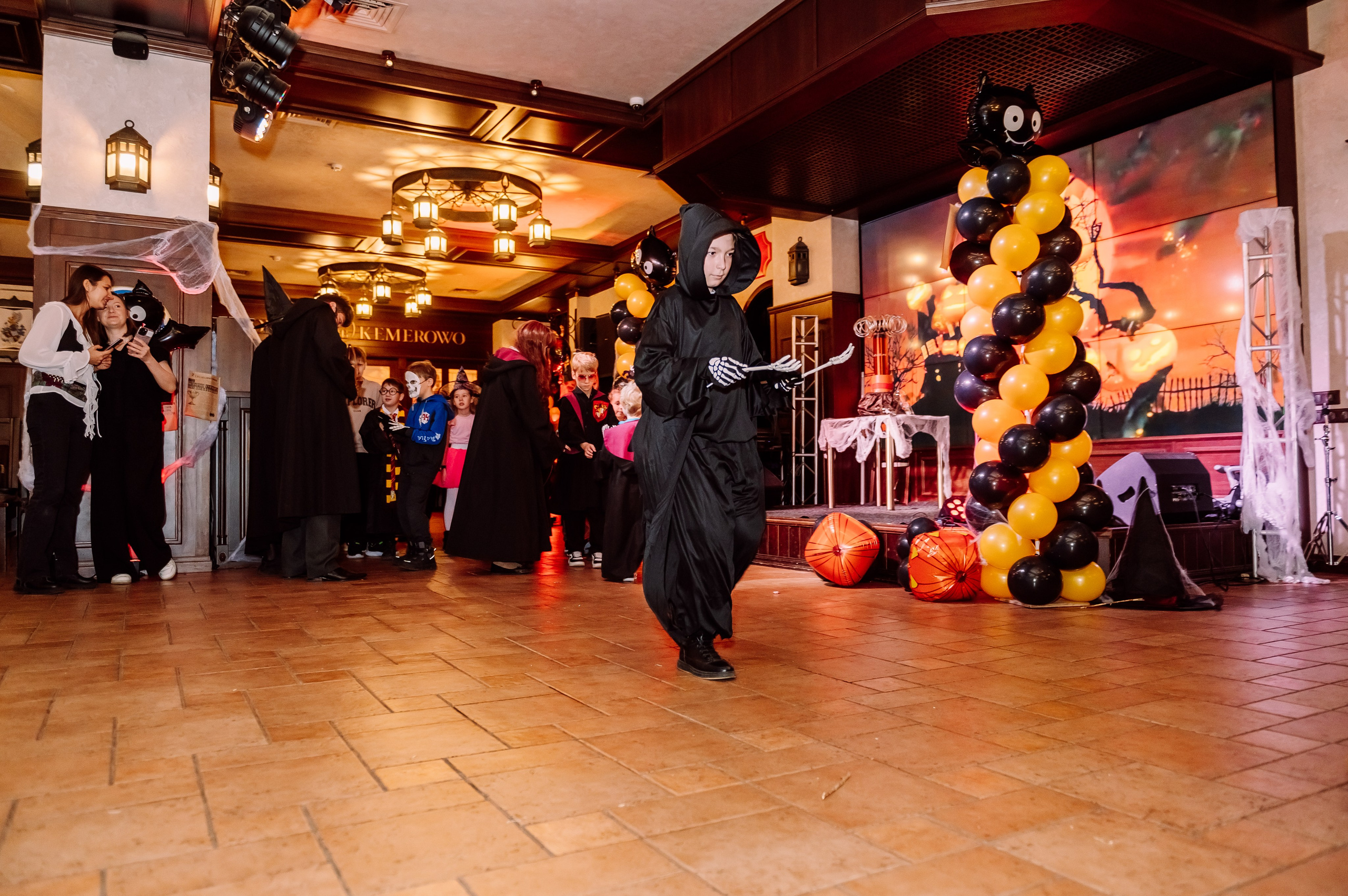 Хэллоуинские Приключения в Хофброй от ДетиСказка42. Детский фотограф, семейный фотограф и репортажи в Кемерово