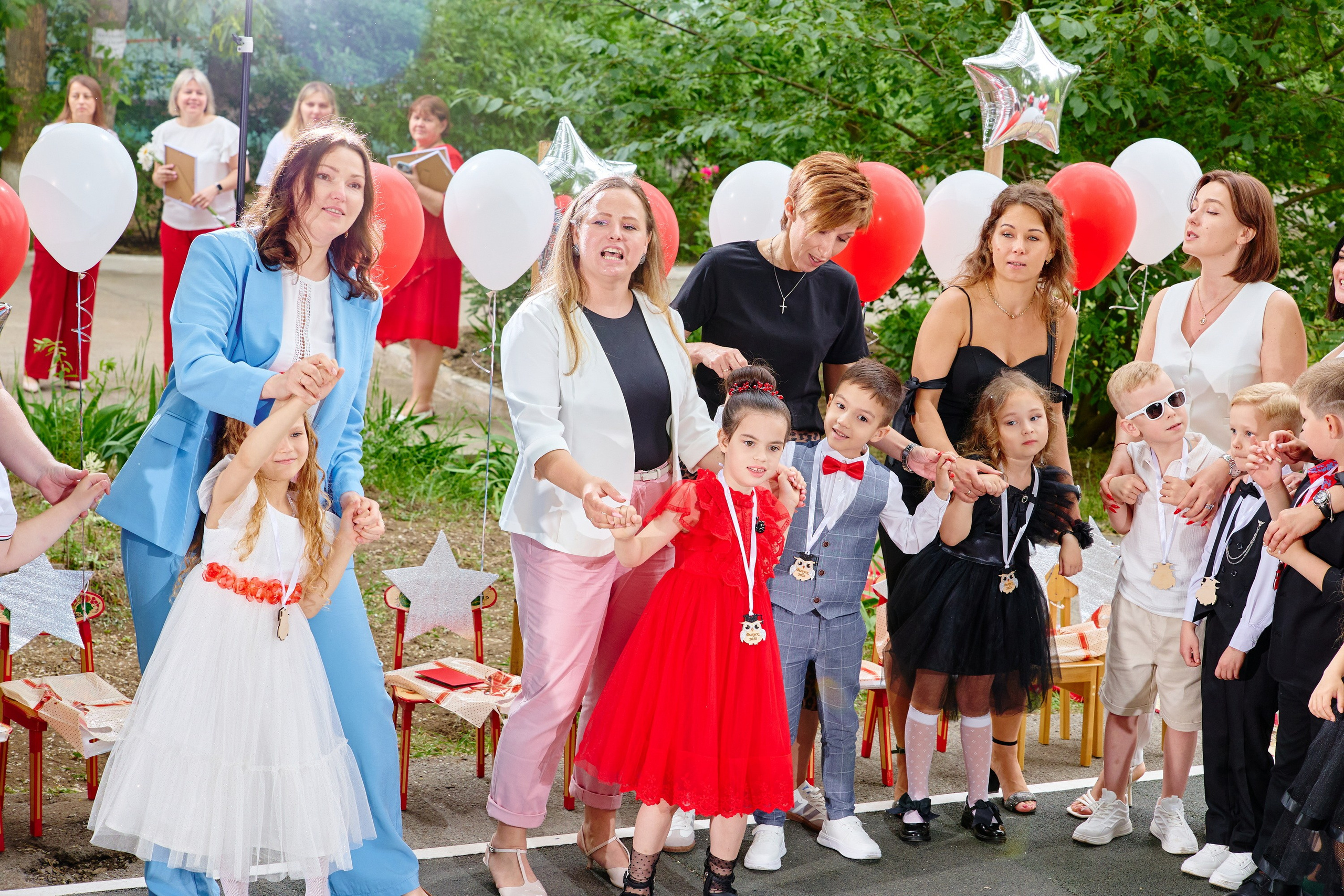 Выпускной 45 сад. Фотограф Выпускные альбомы Таганрог Сергей Коробченко