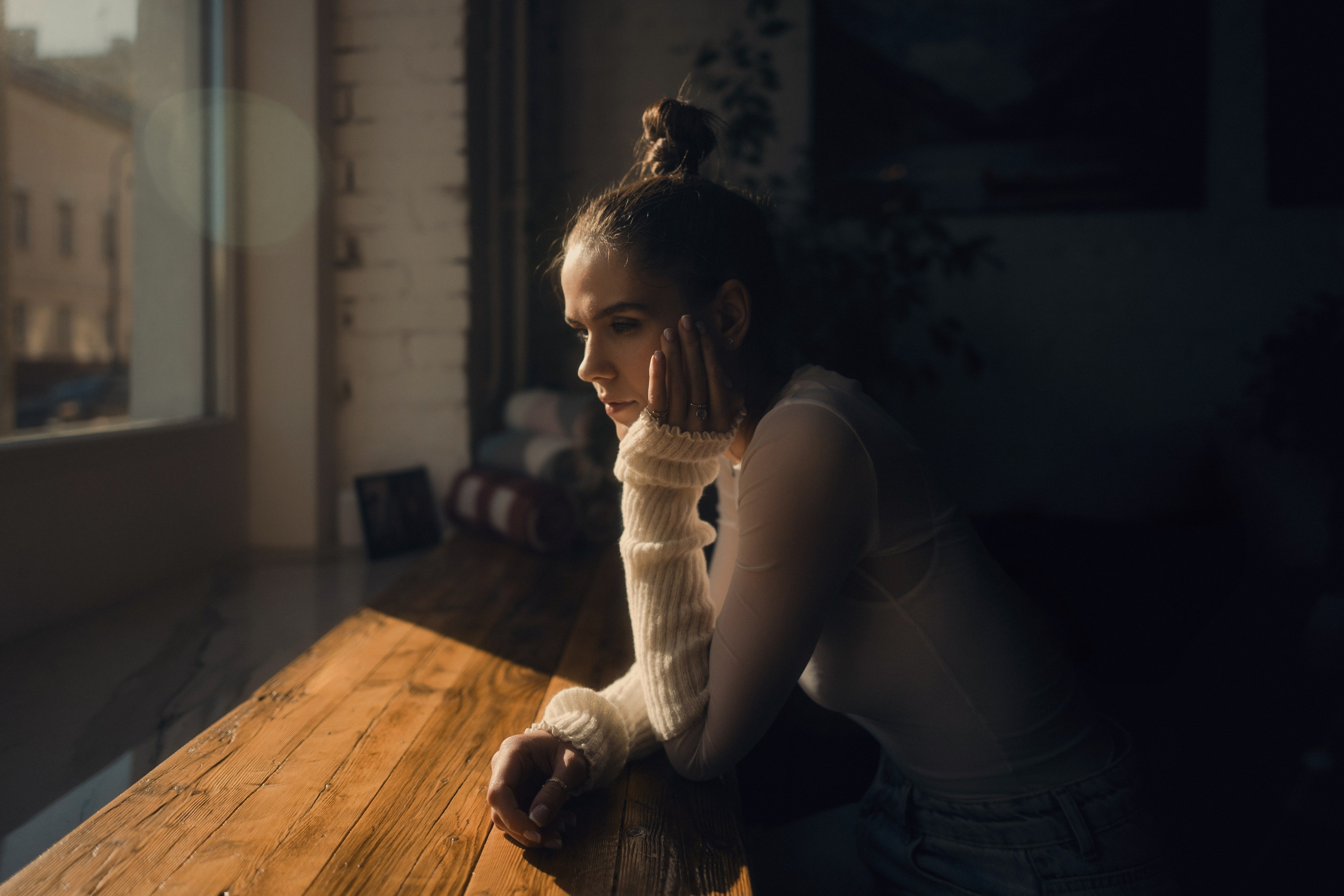 Spontaneous Coffee Shop Photoshoot with Darya in Kazan — Anton Avanzato