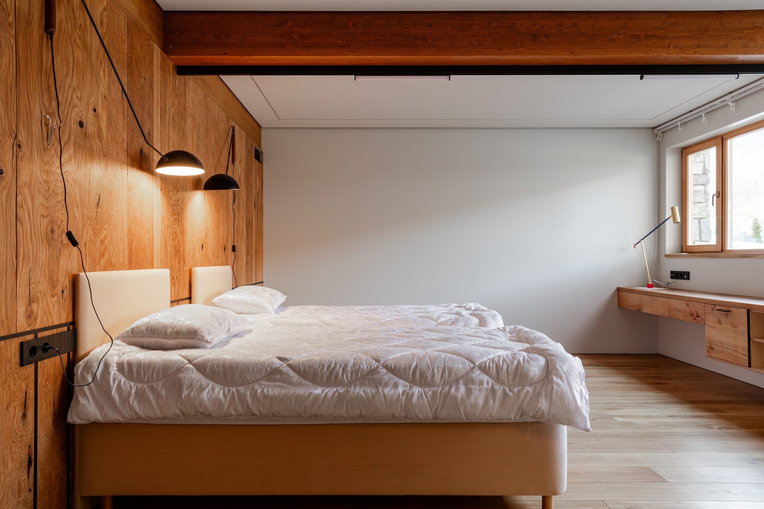 Интерьерная фотосъёмка загородного дома площадью 300 кв м в п. Эстосадок. Интерьерный фотограф Москва