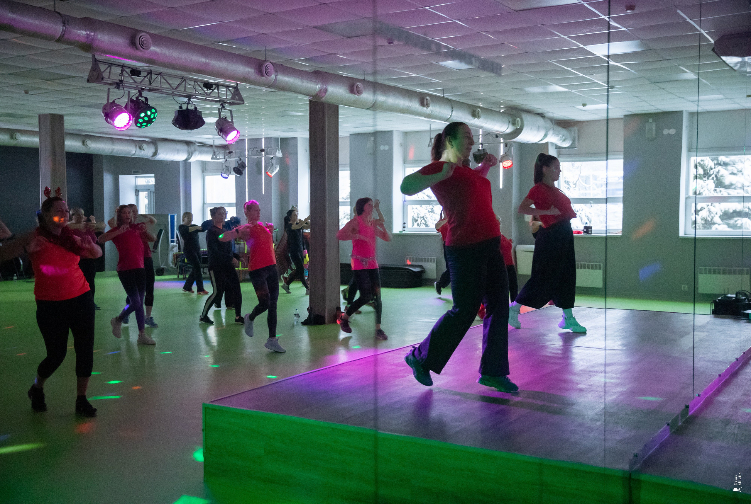 Зумба с Новым годом!. Портретный фотограф Денис Милютин