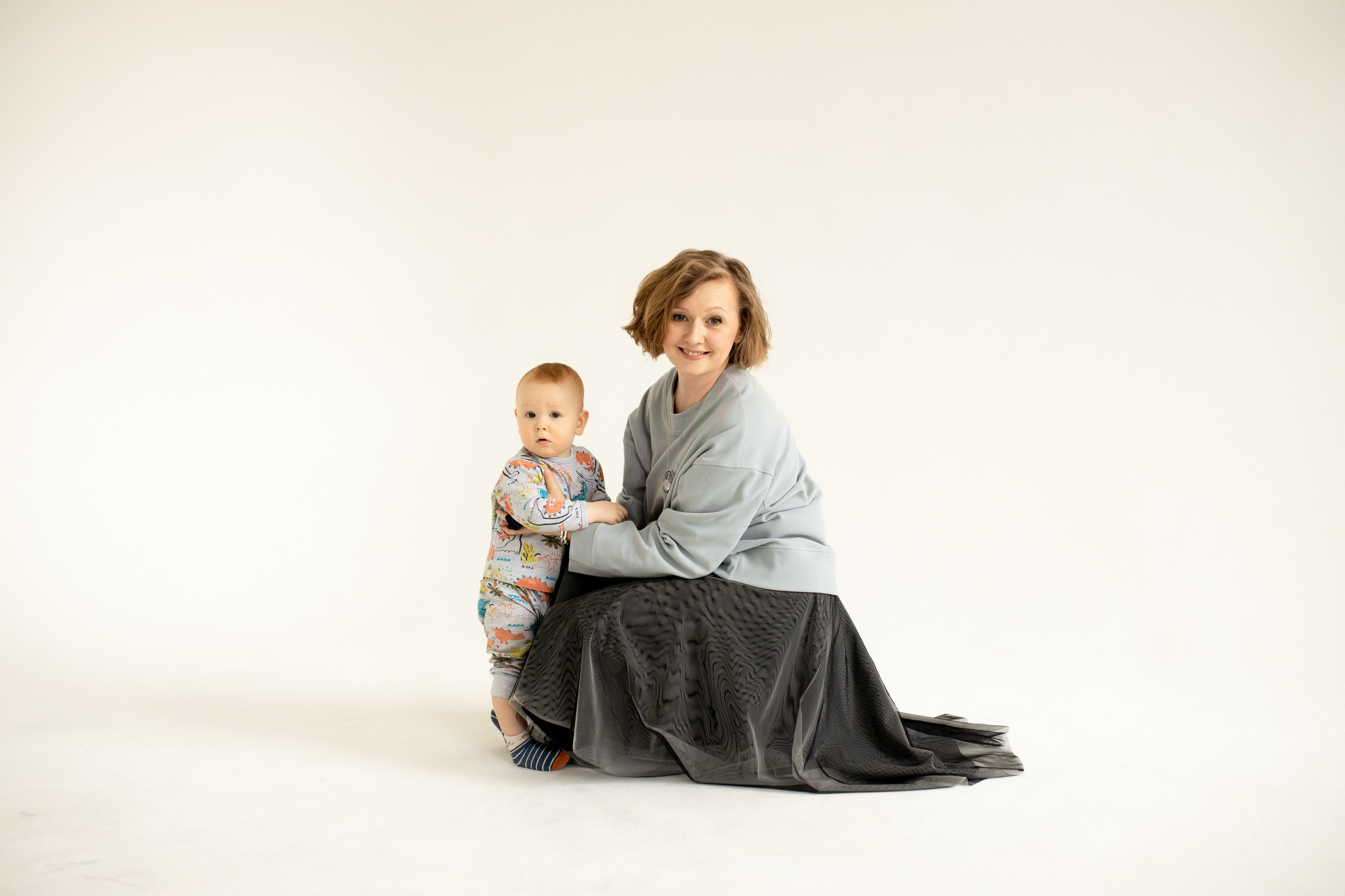 Семейная фотосессия на циклораме с естественным светом. Фотограф в Железнодорожном и Балашихе