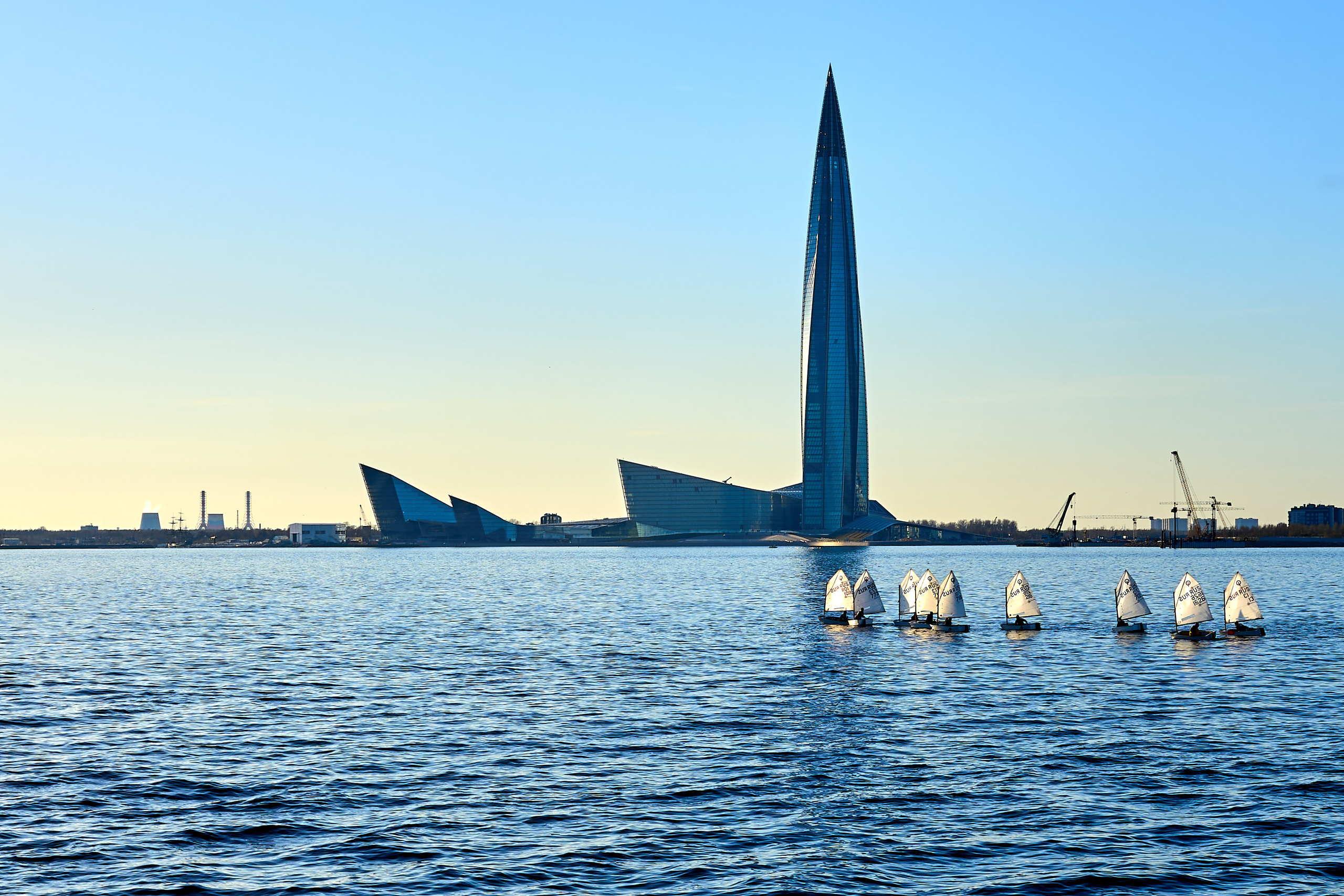 Регата у Лахта-Центра в Питере