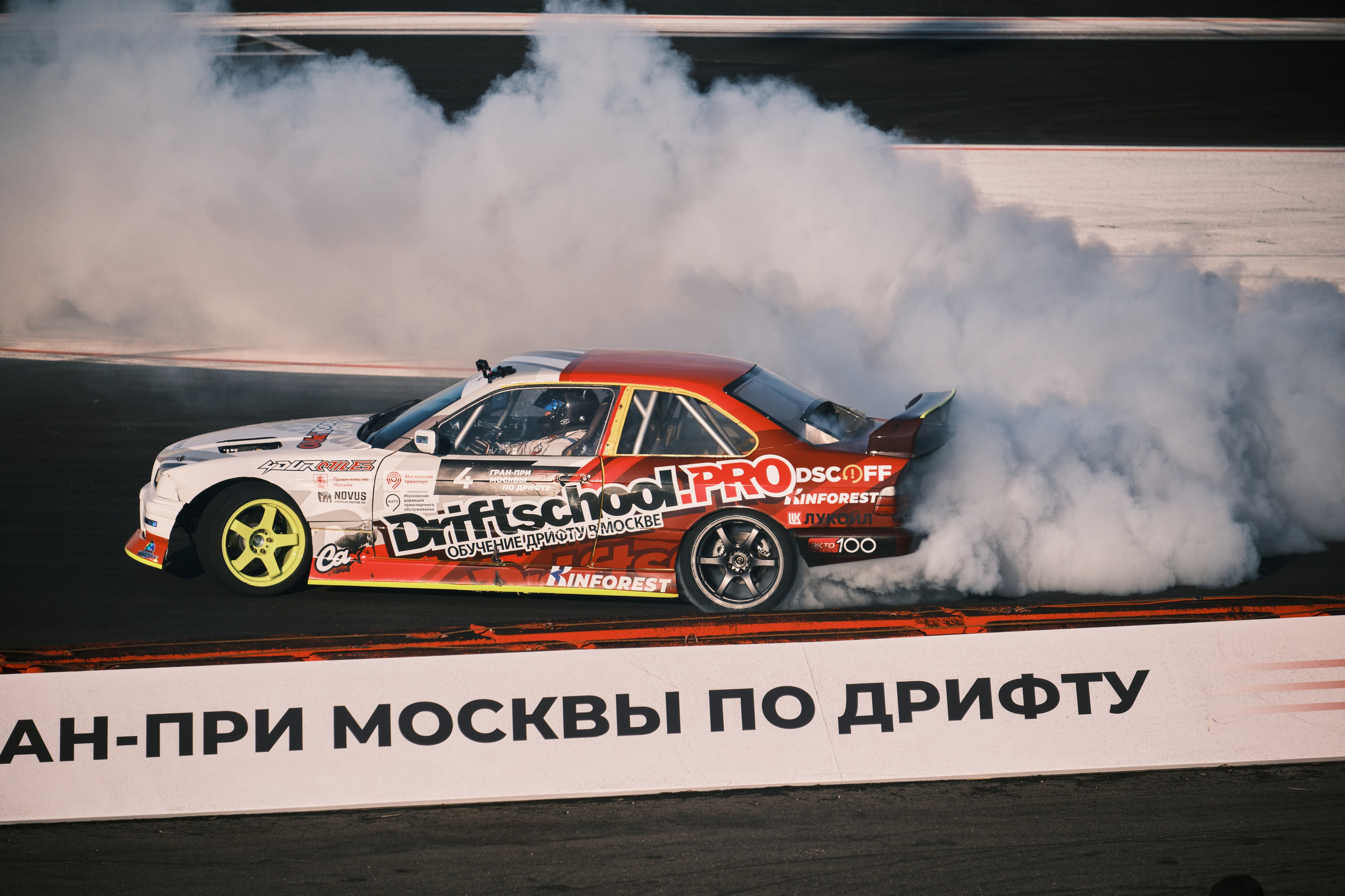 BMW E36 Гавриков Ярослав 2 место 