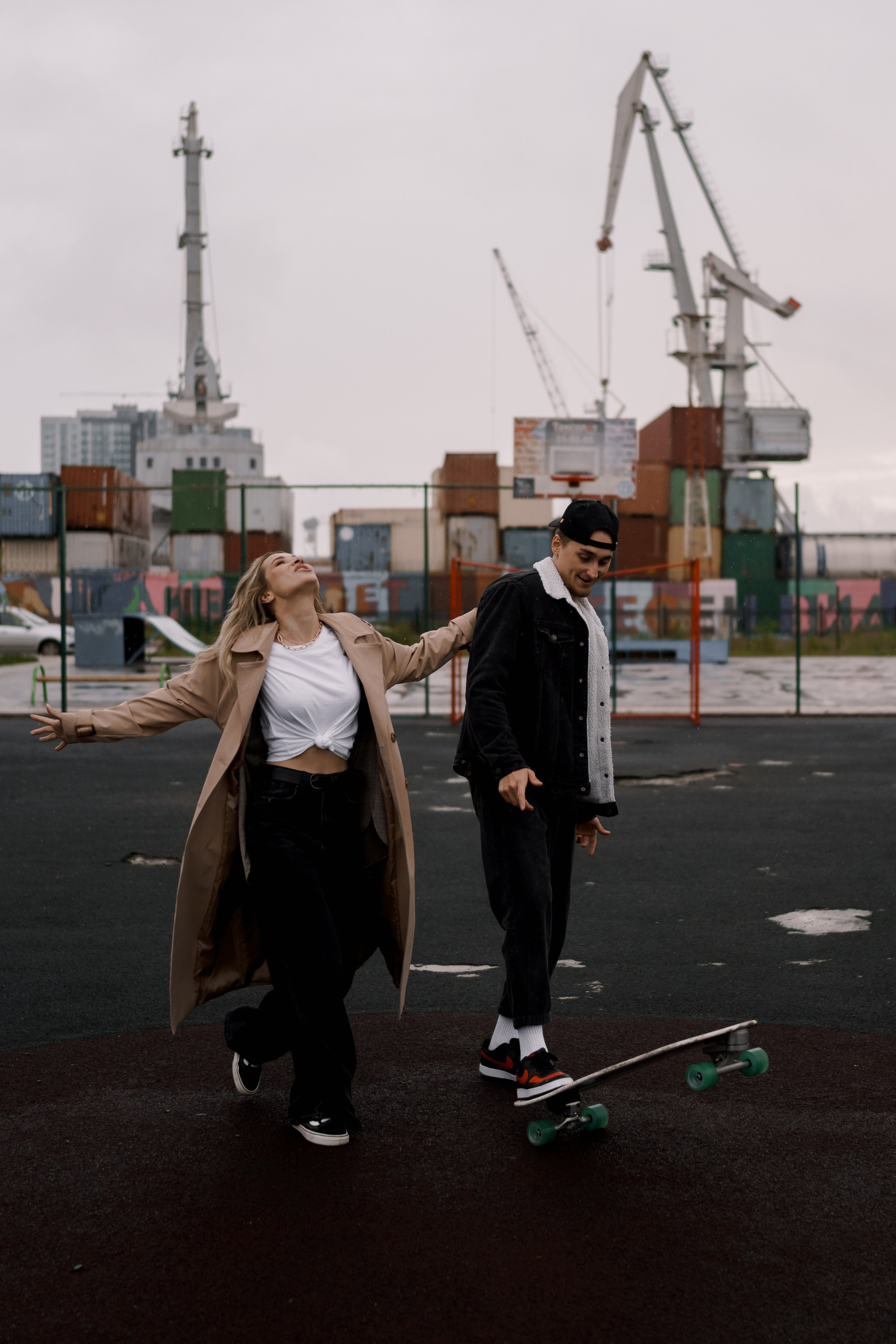 Love on a skateboard. Свадебный фотограф Решетников Дмитрий