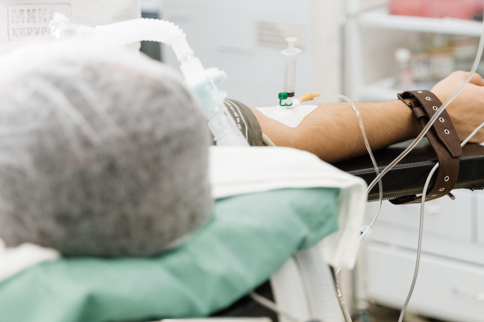 Операция на кисти руки в НИИ Микрохирургии, Томск, октябрь 2021. Репортажный фотограф в Томске