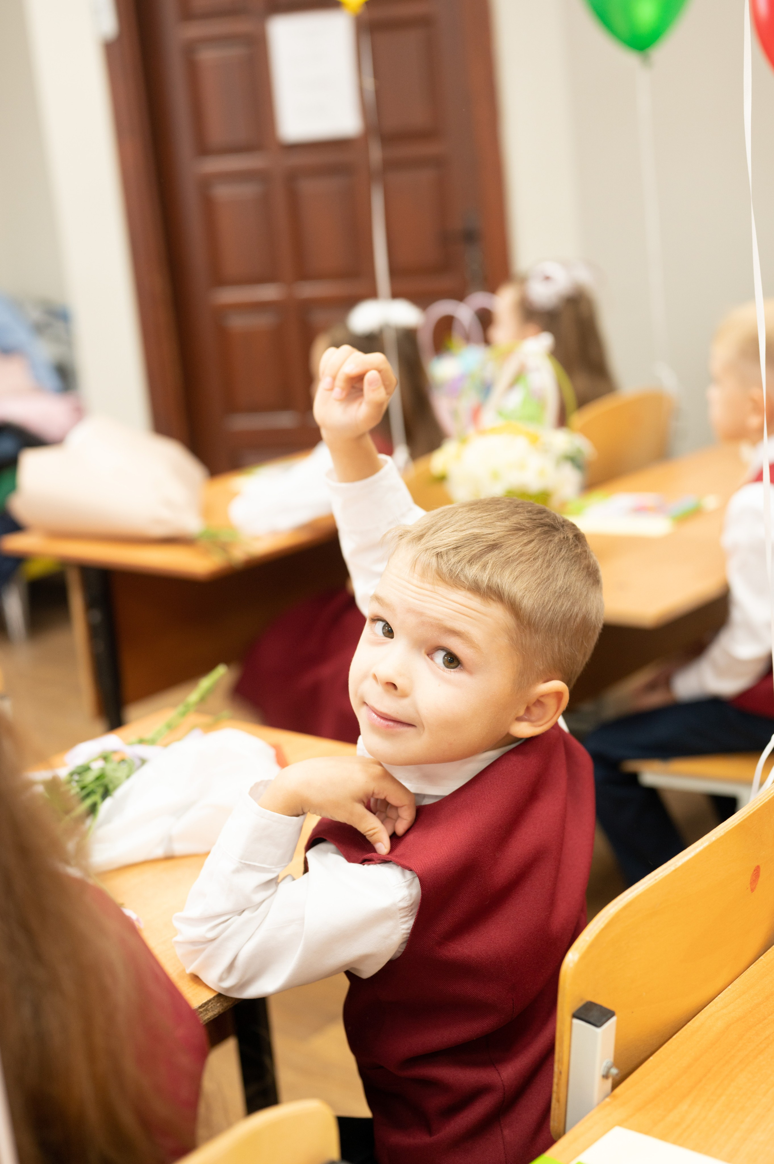 1 сентября 1 К 16 гимназия репортаж, линейка +в классе. Фотограф новорожденных, семейный детский в Тюмени Татьяна Морозова