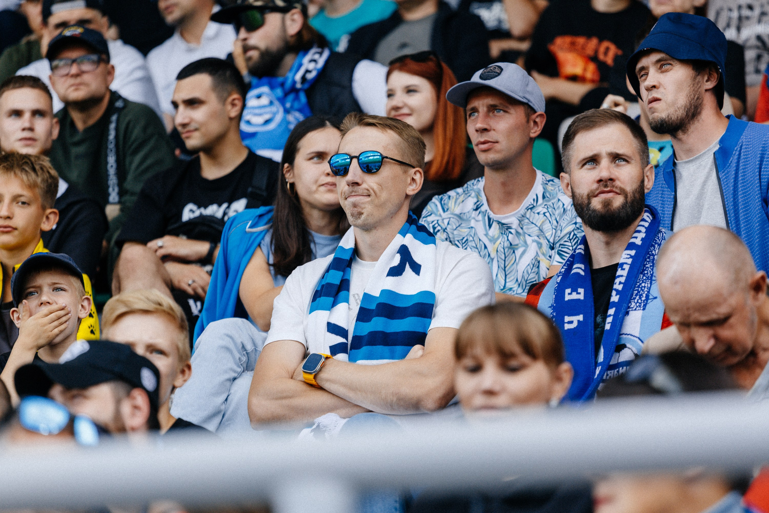 ФК ЧЕЛЯБИНСК Х ФК ВОЛГА. Репортажный фотограф Макс Брагин