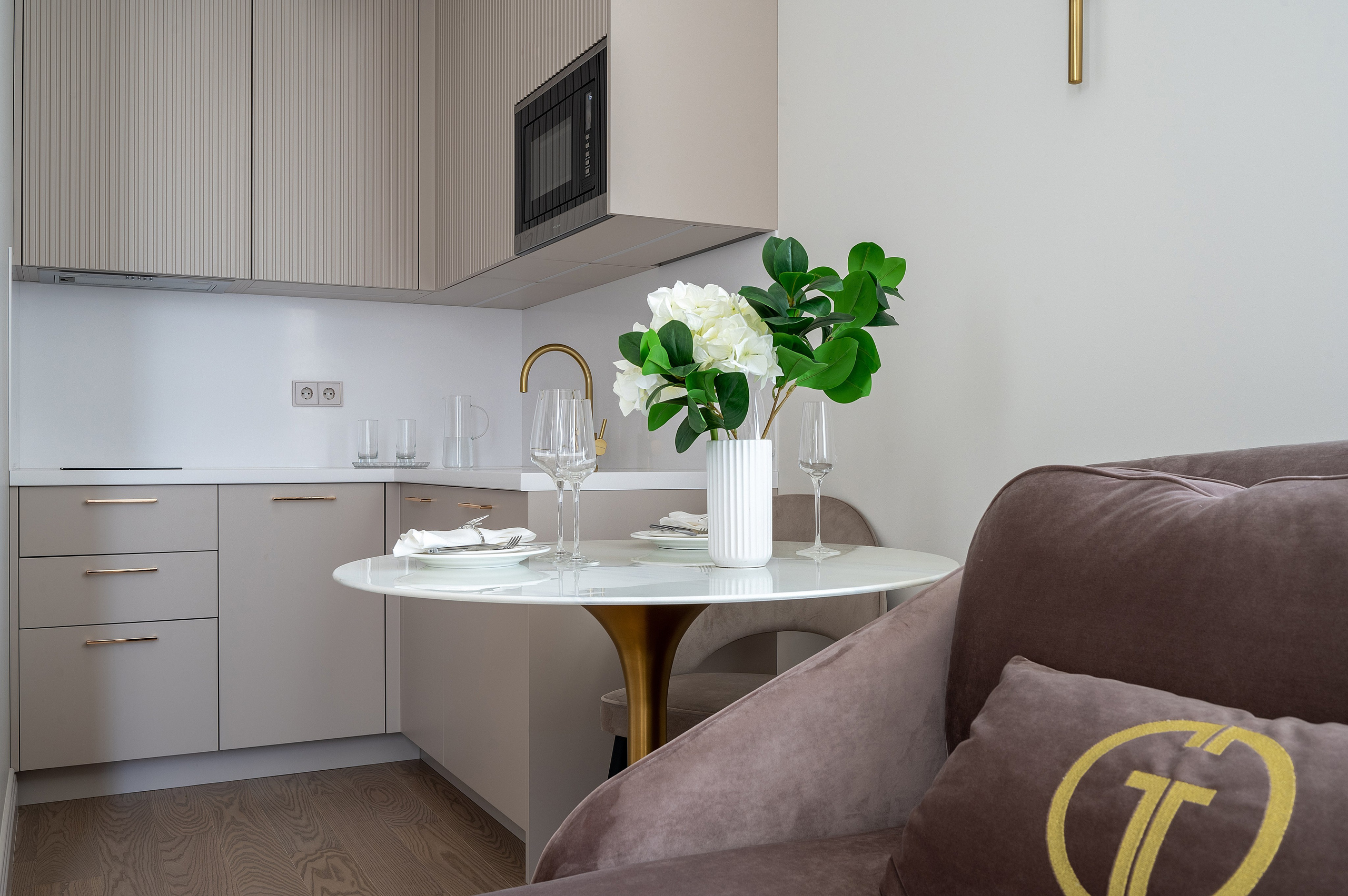 Апартамент для сдачи в аренду. Интерьерный фотограф в Сочи Элина Габриелян