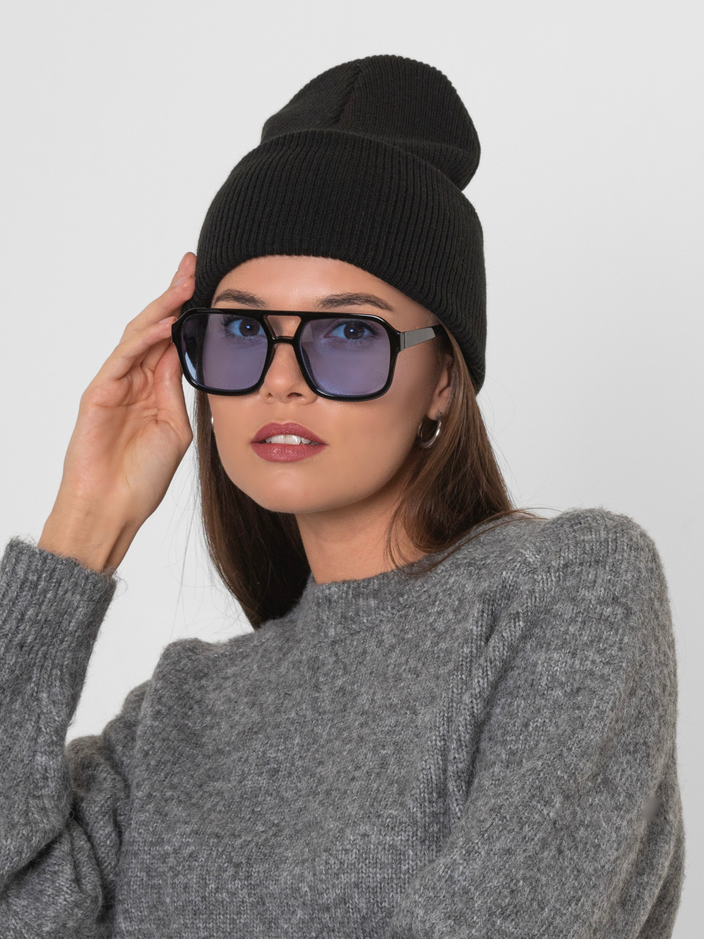 Шапки женские. Фотостудия для Wildberries Ozon