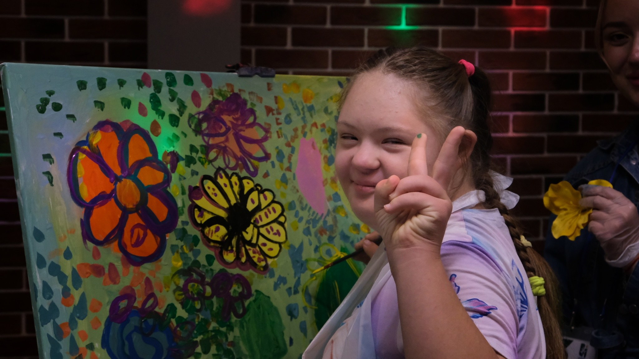 НКО «ШКОЛА ГЕРОЕВ " и «Осторожно хрупкое ". Home Decor